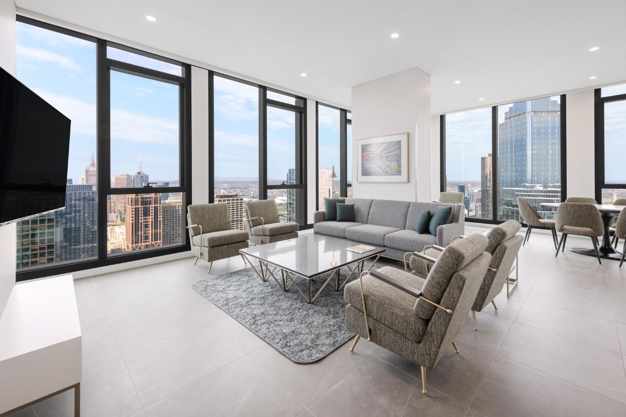 Three Bedroom Bayview Penthouse,1528910677:JPEG
