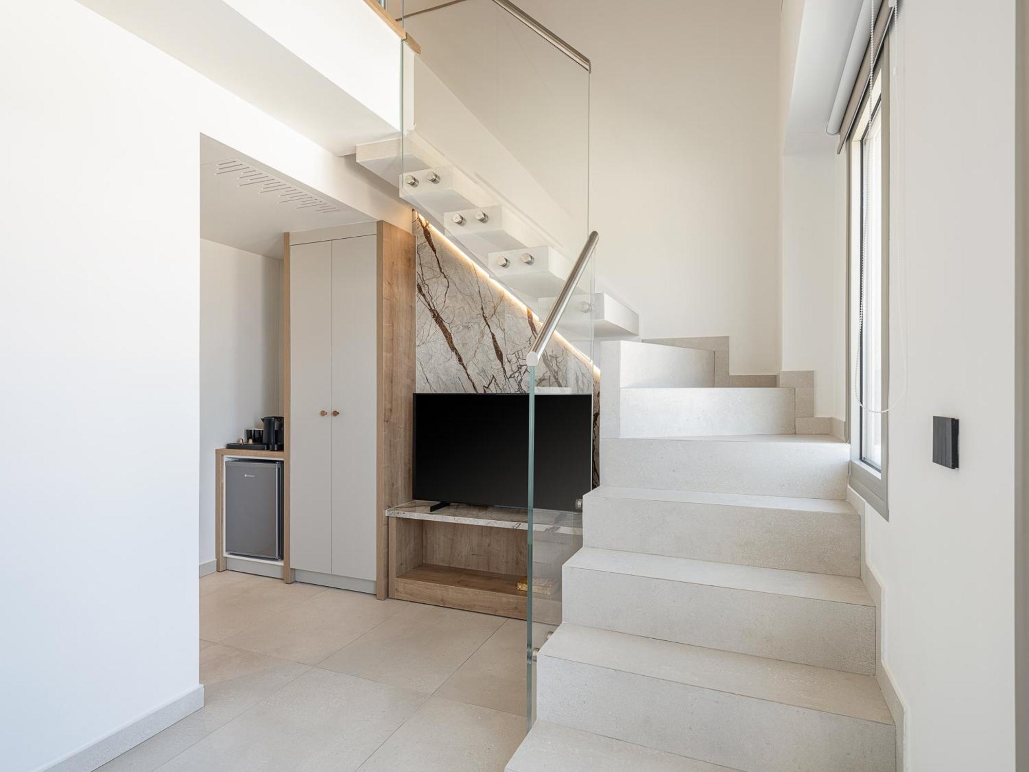 One-Bedroom Deluxe Apartment,1549486369:JPEG