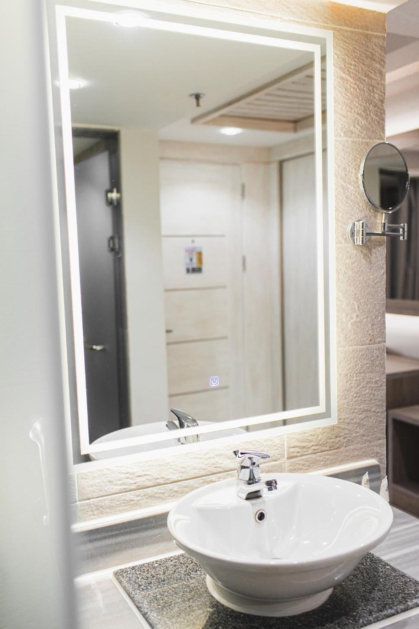 Deluxe Double Room,1529900503:JPEG