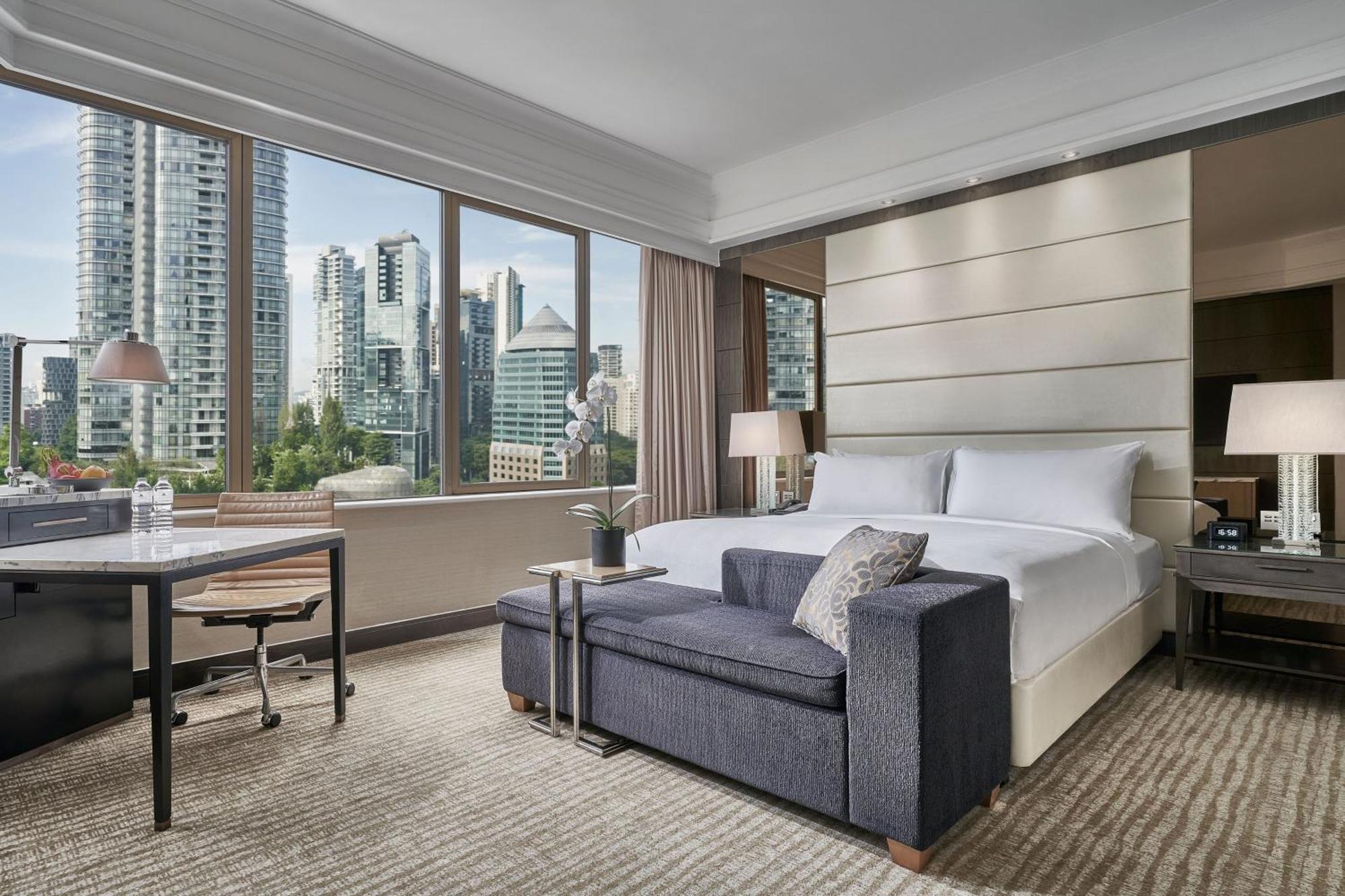 Premier Deluxe King Room, High Floor,1374886415:JPEG