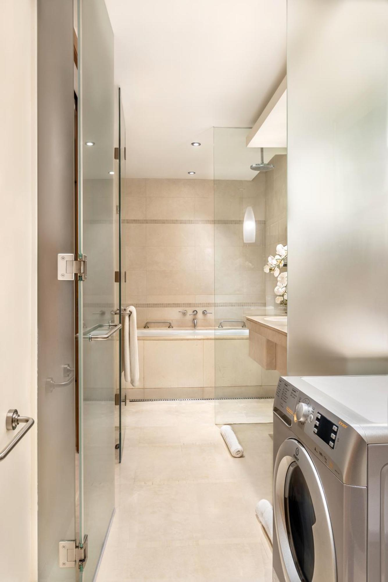 Fully Furnished One-Bed Room Suite,1609310899:JPEG