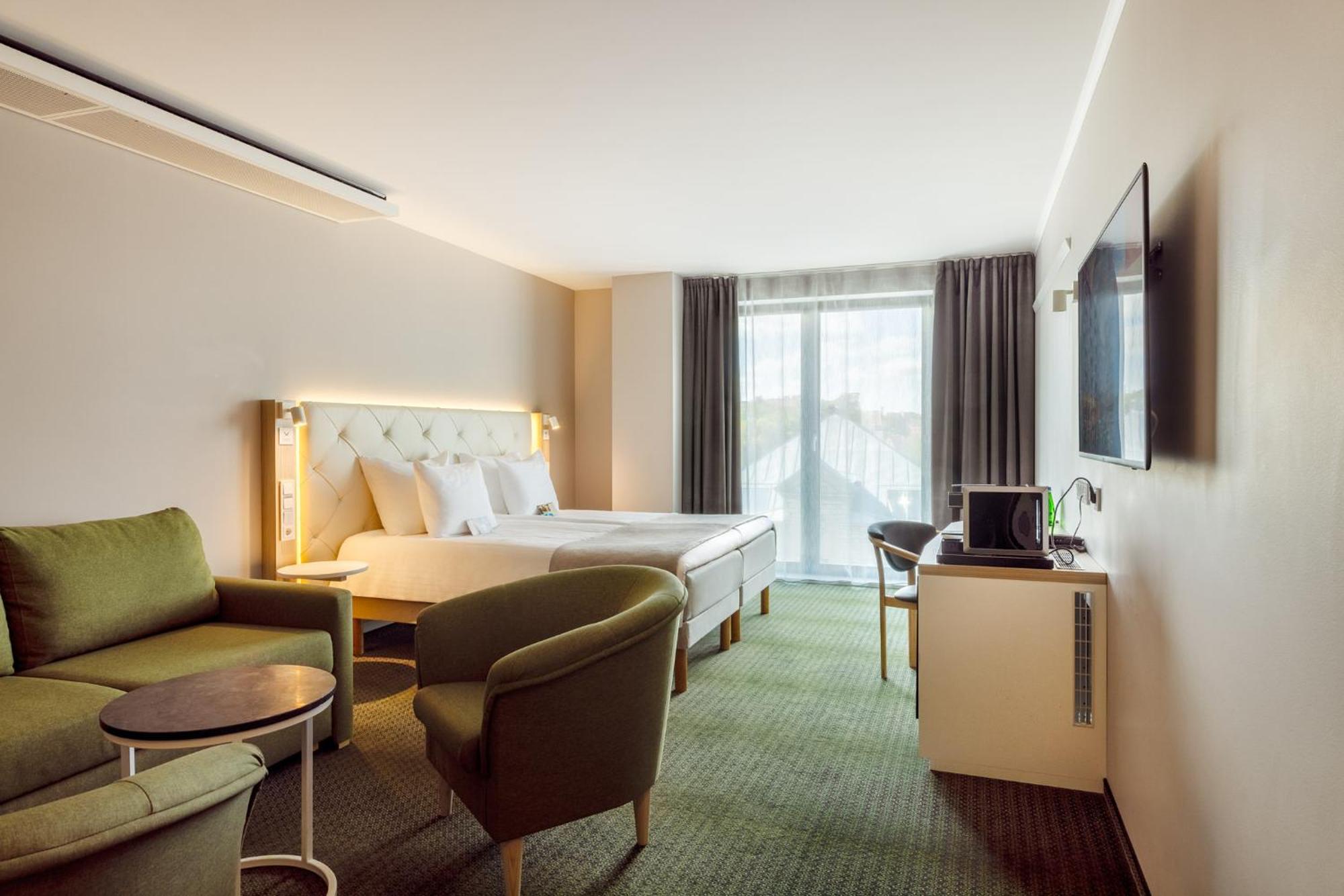 Junior Suite,1534470220:JPEG