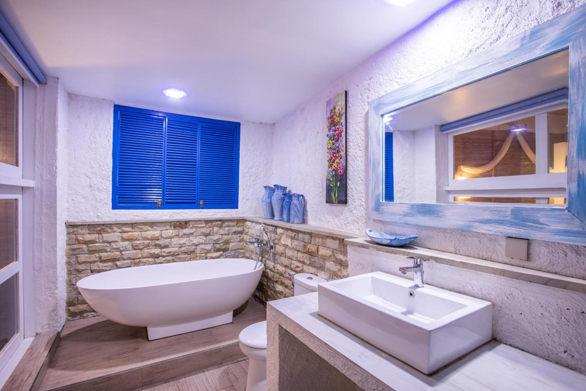 Family Room Bath Bicycle
