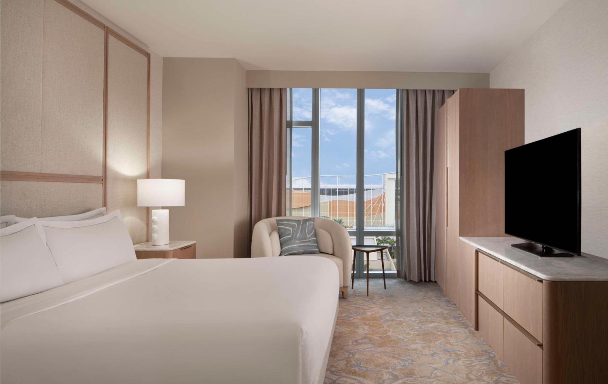 One-Bedroom Premium King Suite Pool View