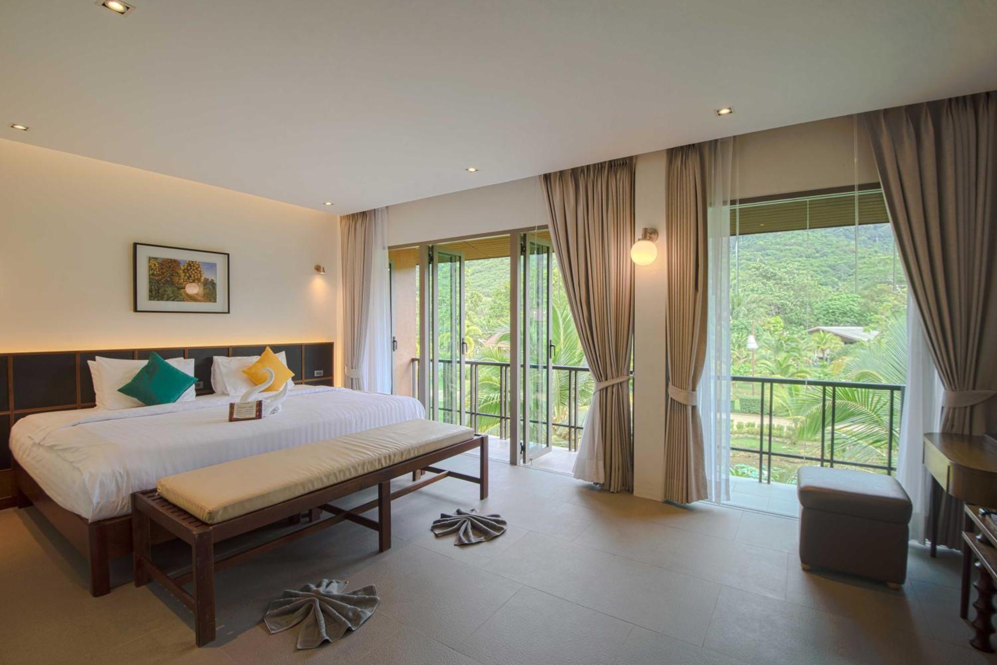Standard Double or Twin Room Garden View