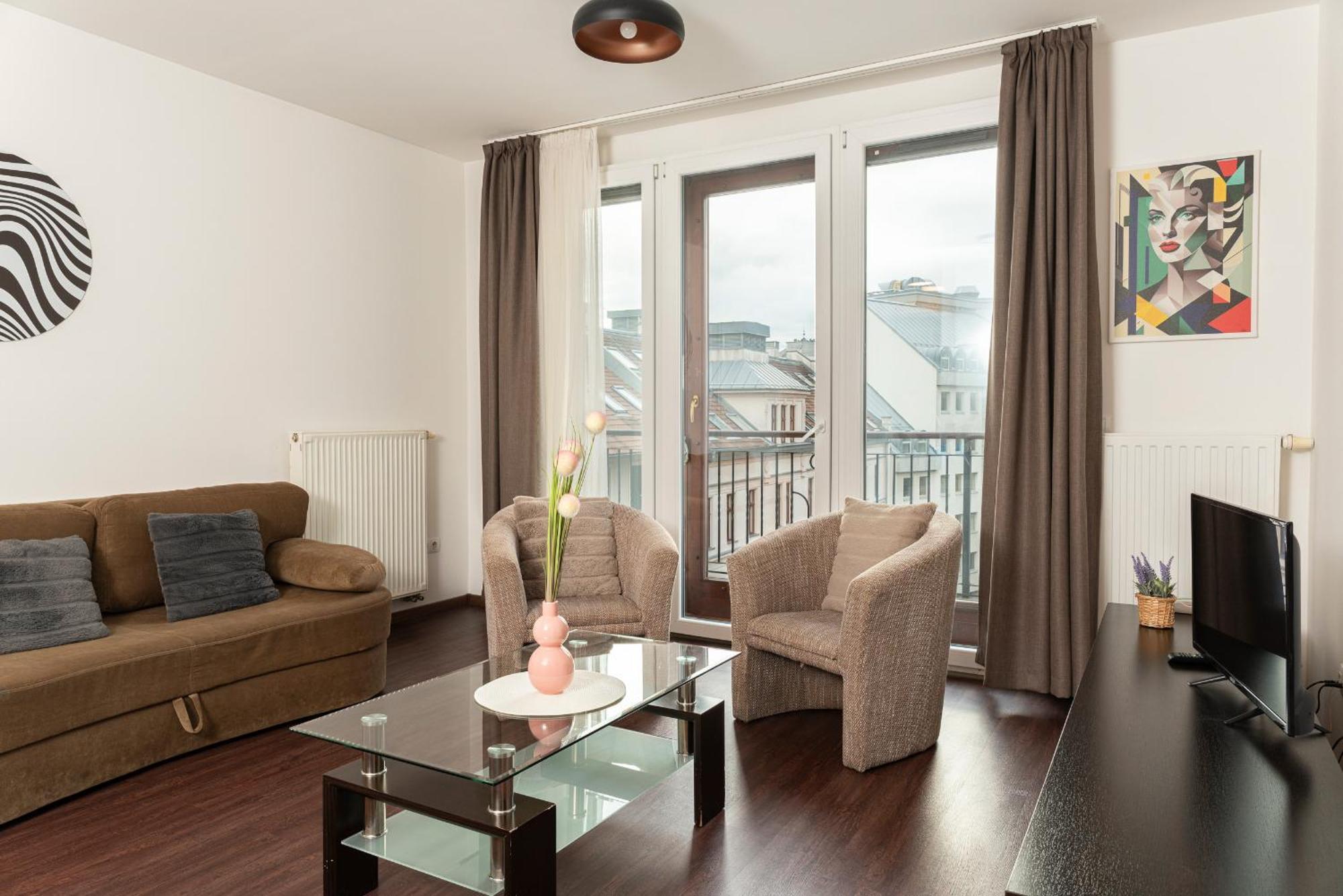 Deluxe One-Bedroom Apartment Balcony