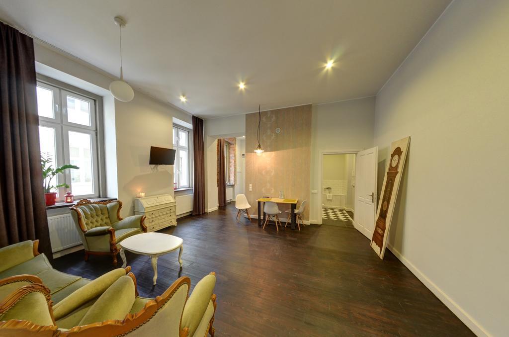 Superior One-Bedroom Apartment