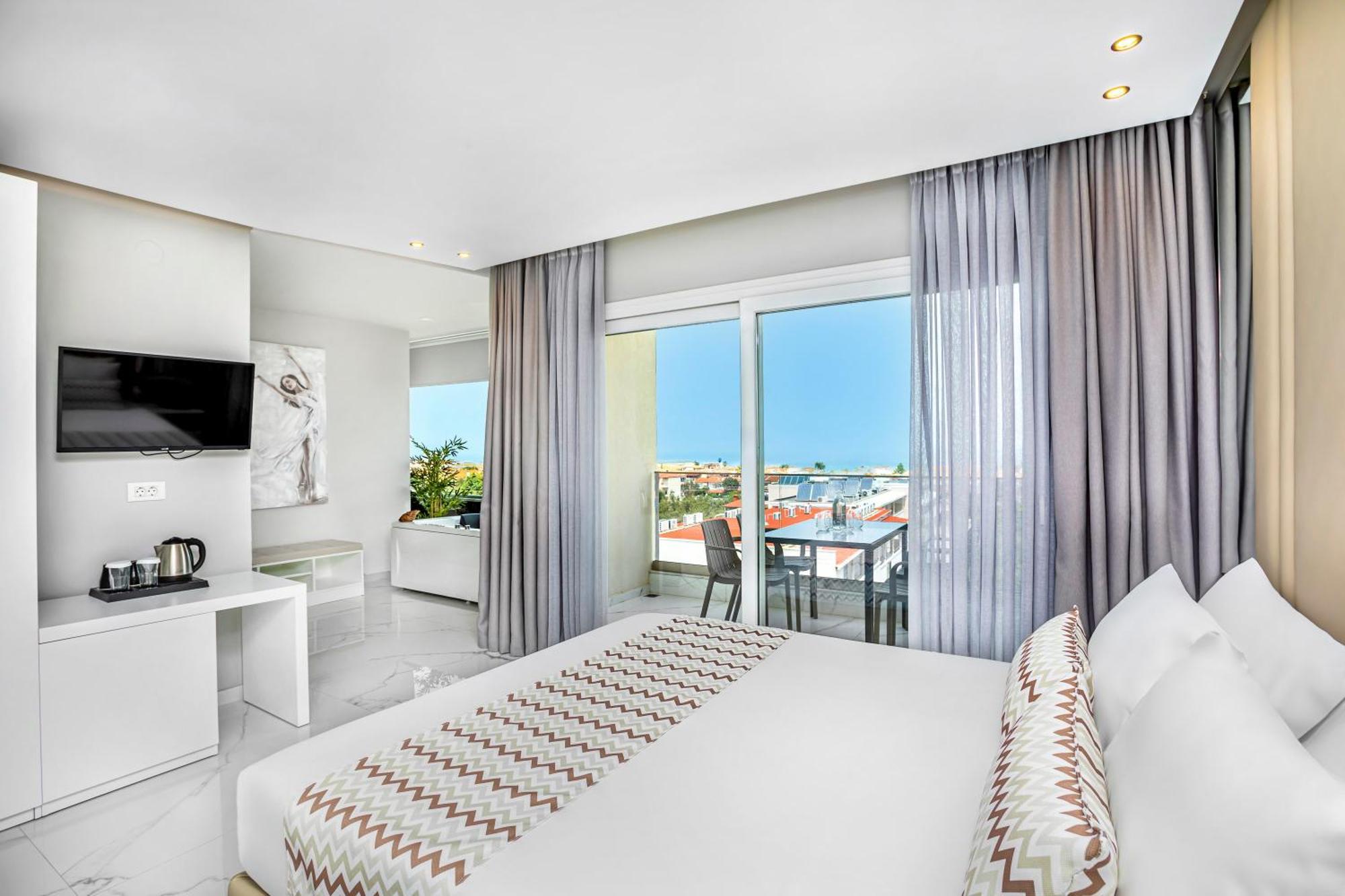 Suite with Sea View,1540072825:JPEG