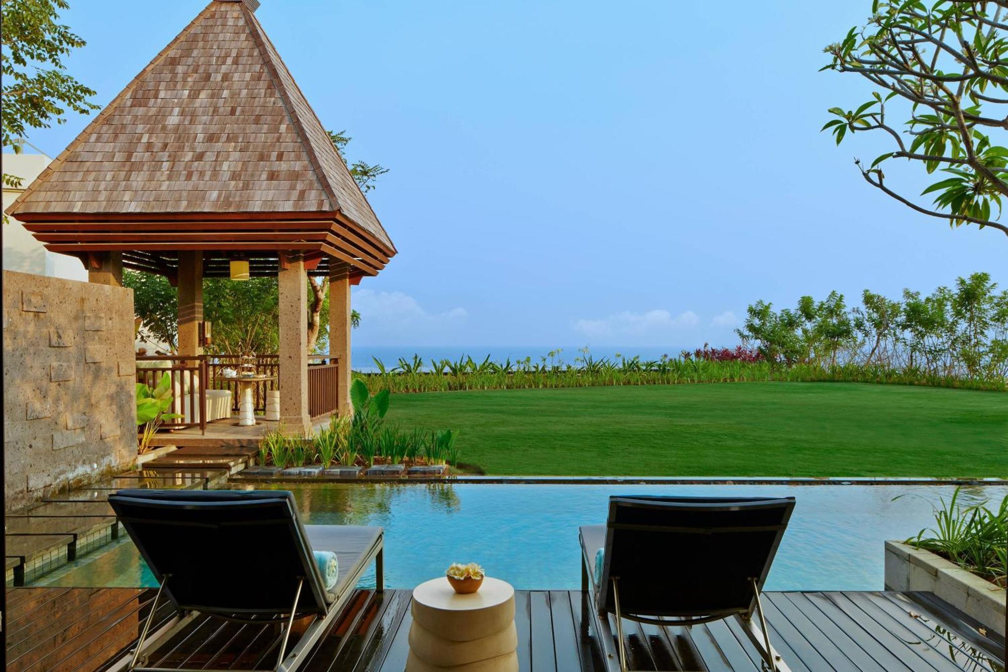 One-Bedroom Ocean View Villa Daily Resort Activity