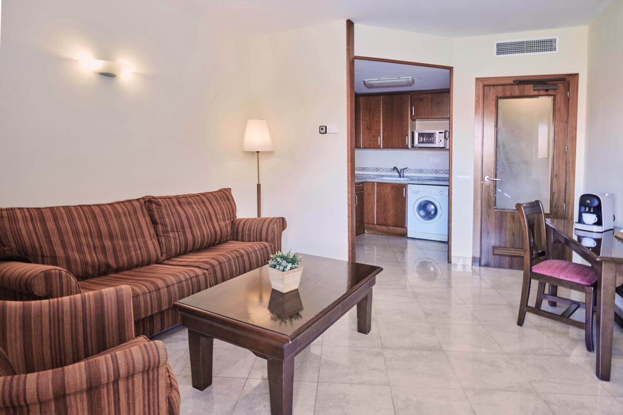 Apartment with Pool View,1541388163:JPEG