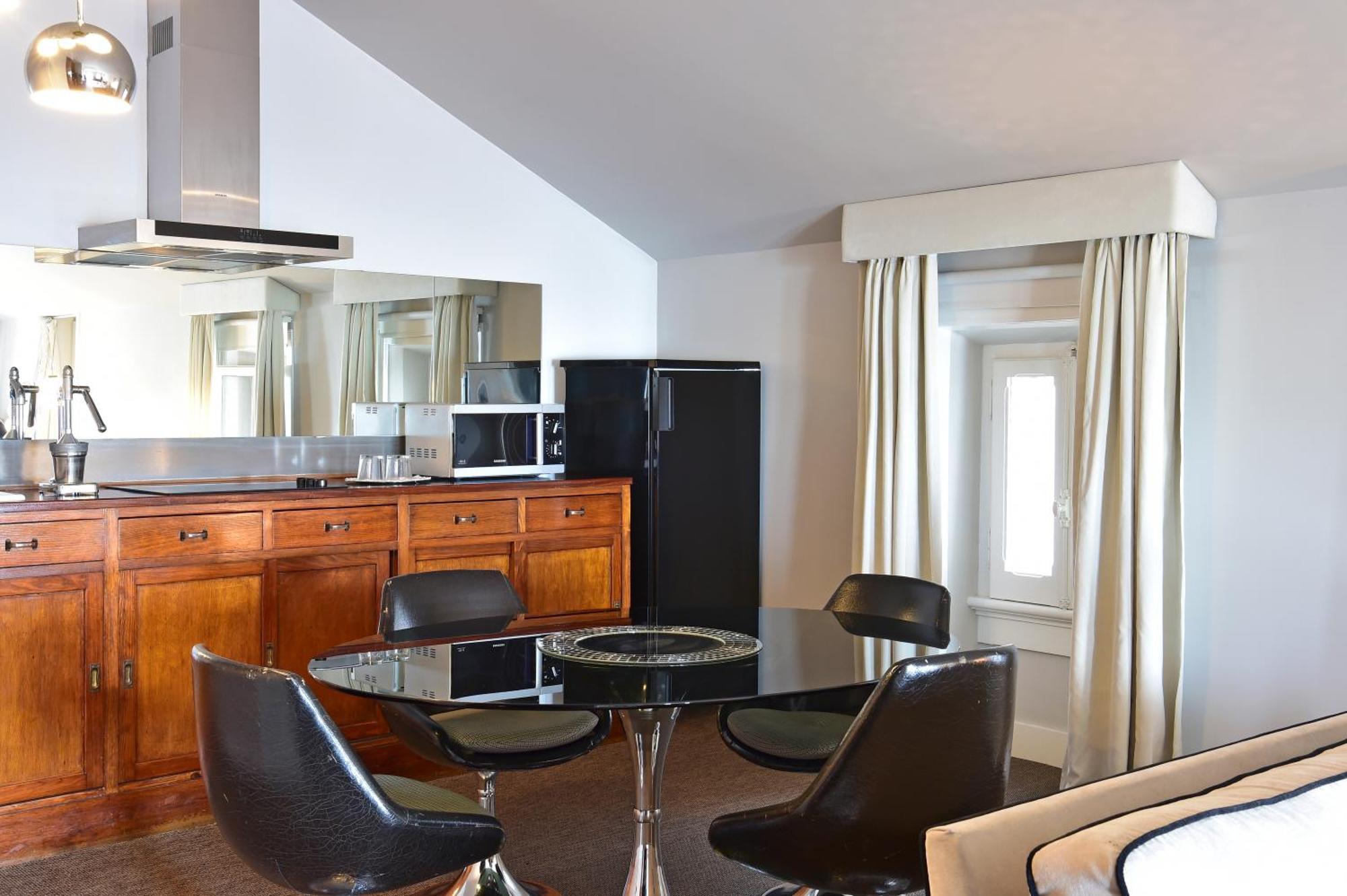 Deluxe Suite River View