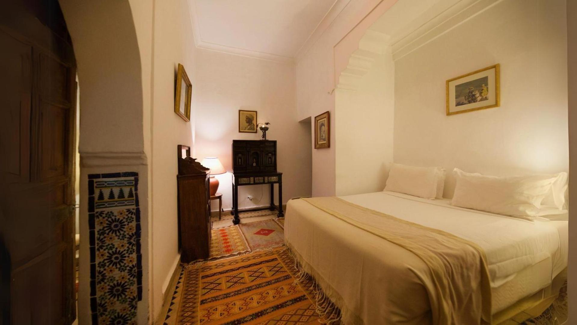 Executive Suite,1541660578:JPEG