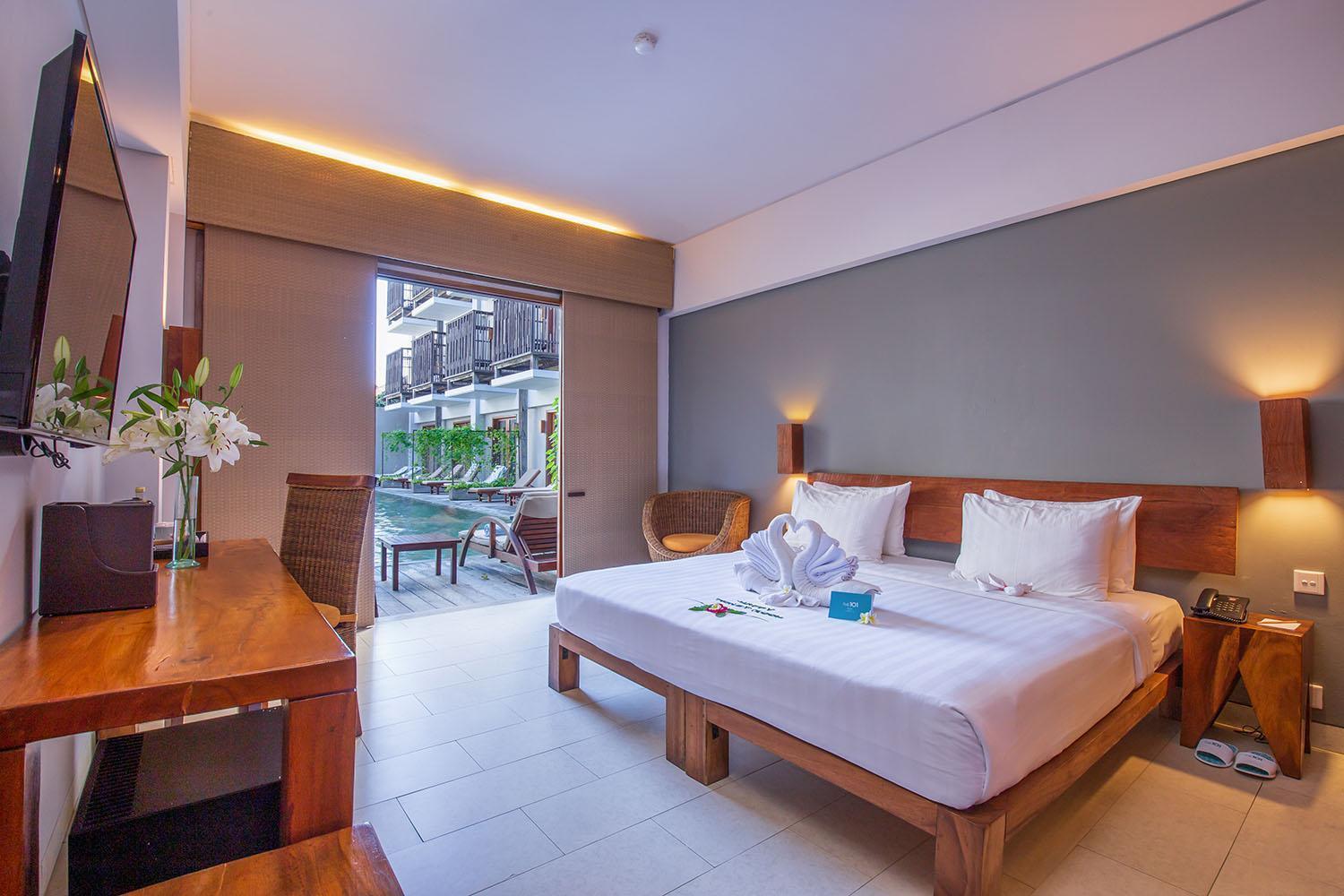 Deluxe Room Lagoon Access