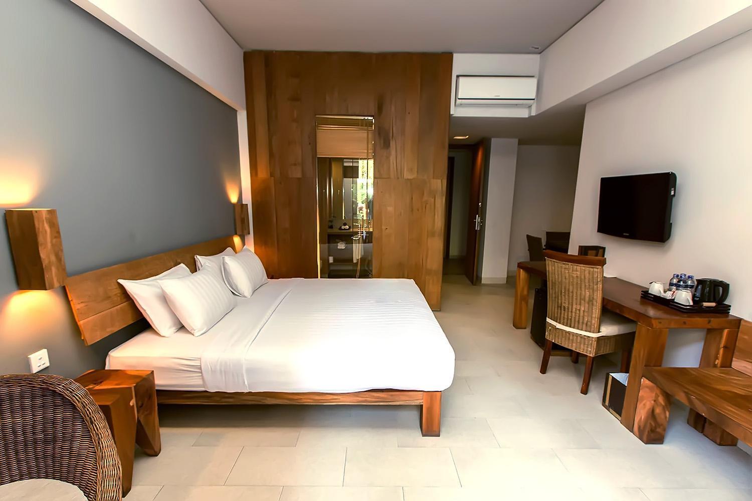Deluxe Double or Twin Room Pool View