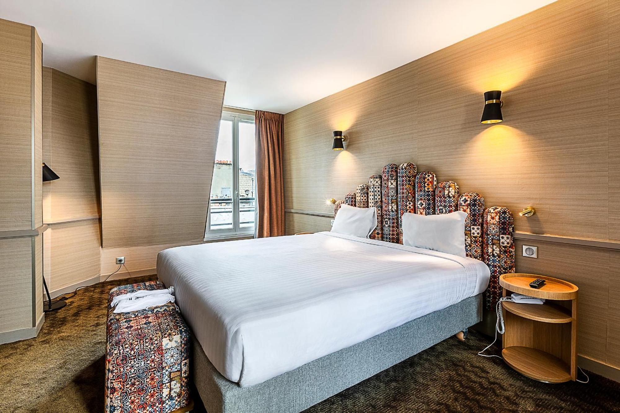 Deluxe Room Tour Eiffel View