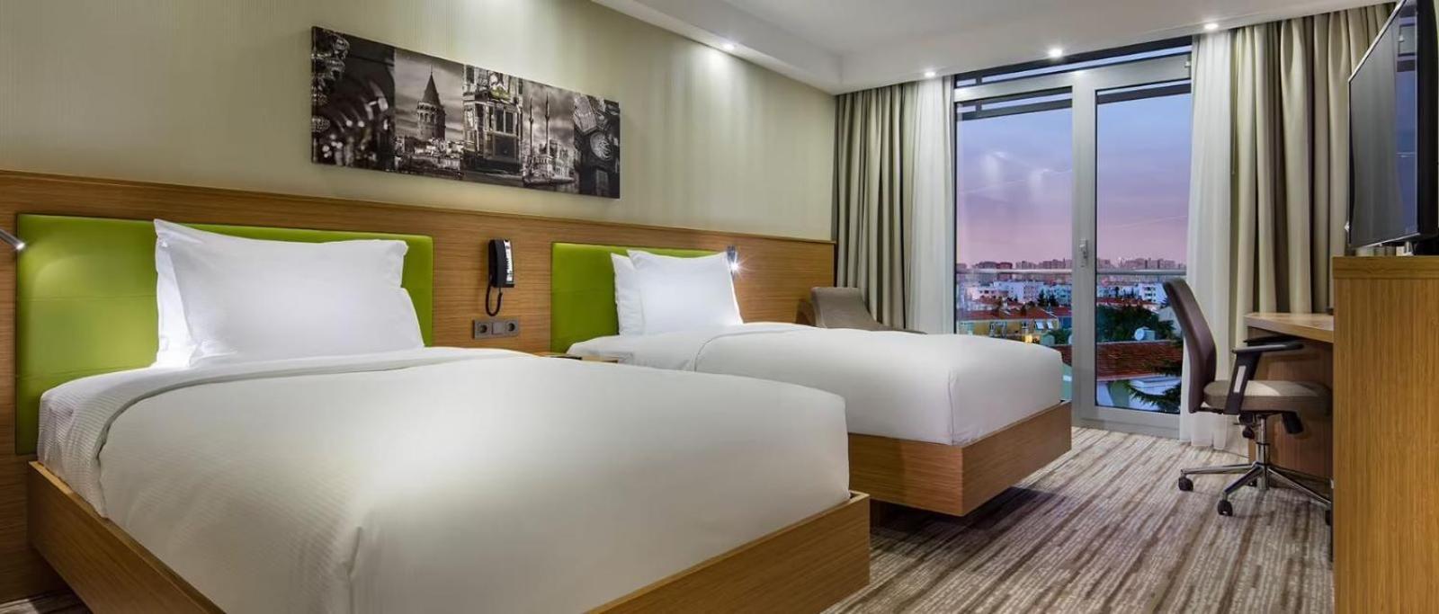 Twin Room,1542929743:JPEG