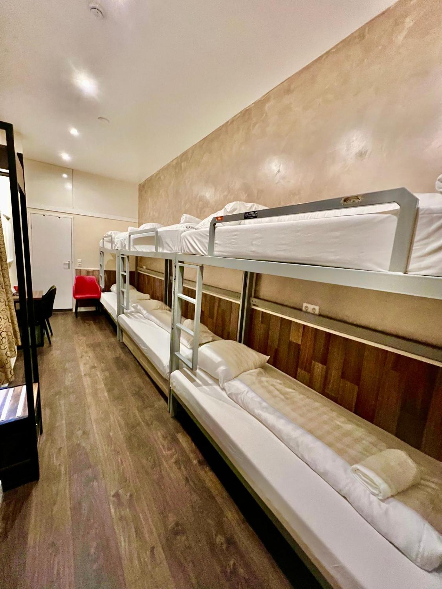 Bed 6-Bed Mixed Dormitory Room