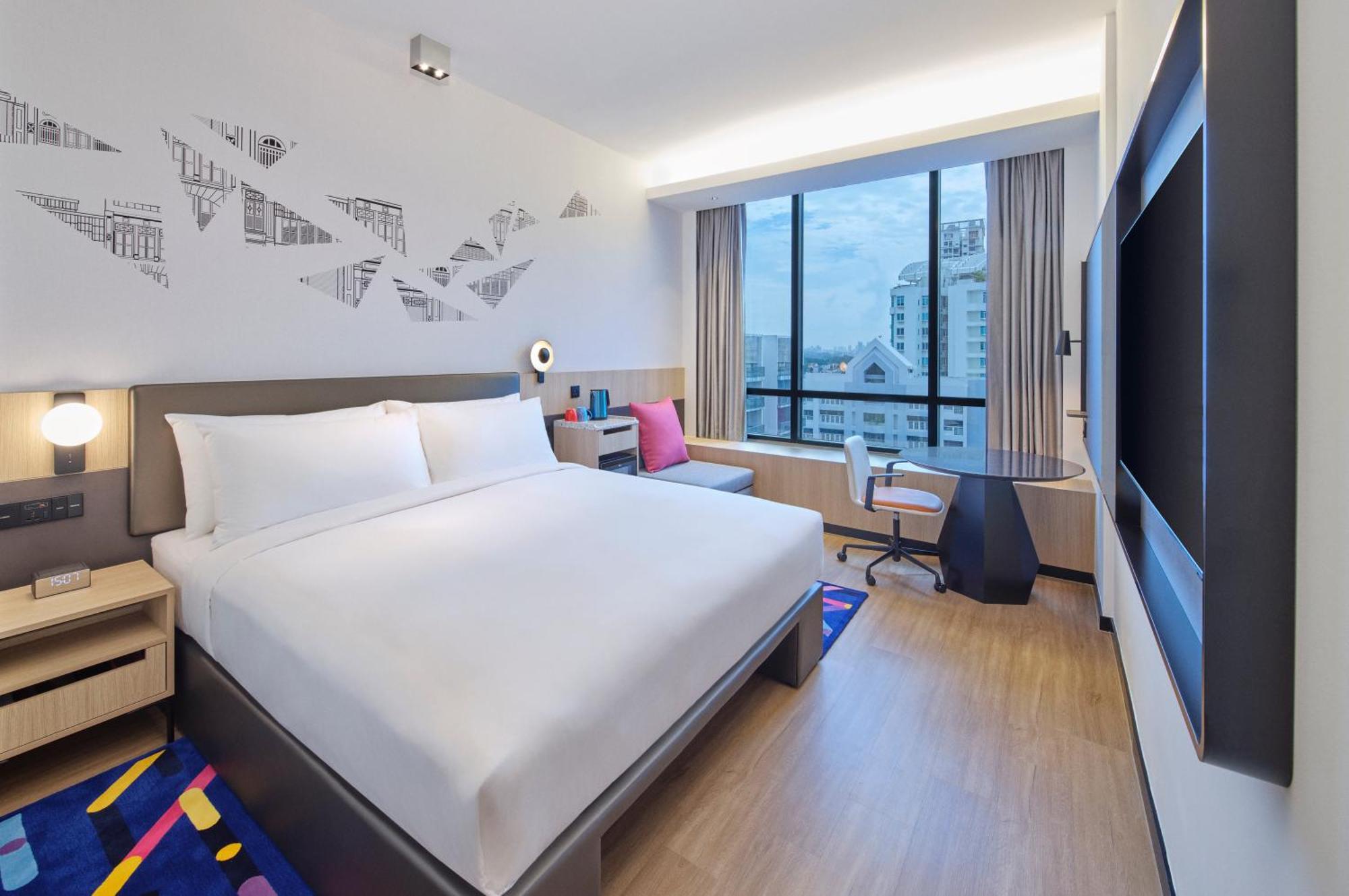 Urban Guest room 1 King West Wing