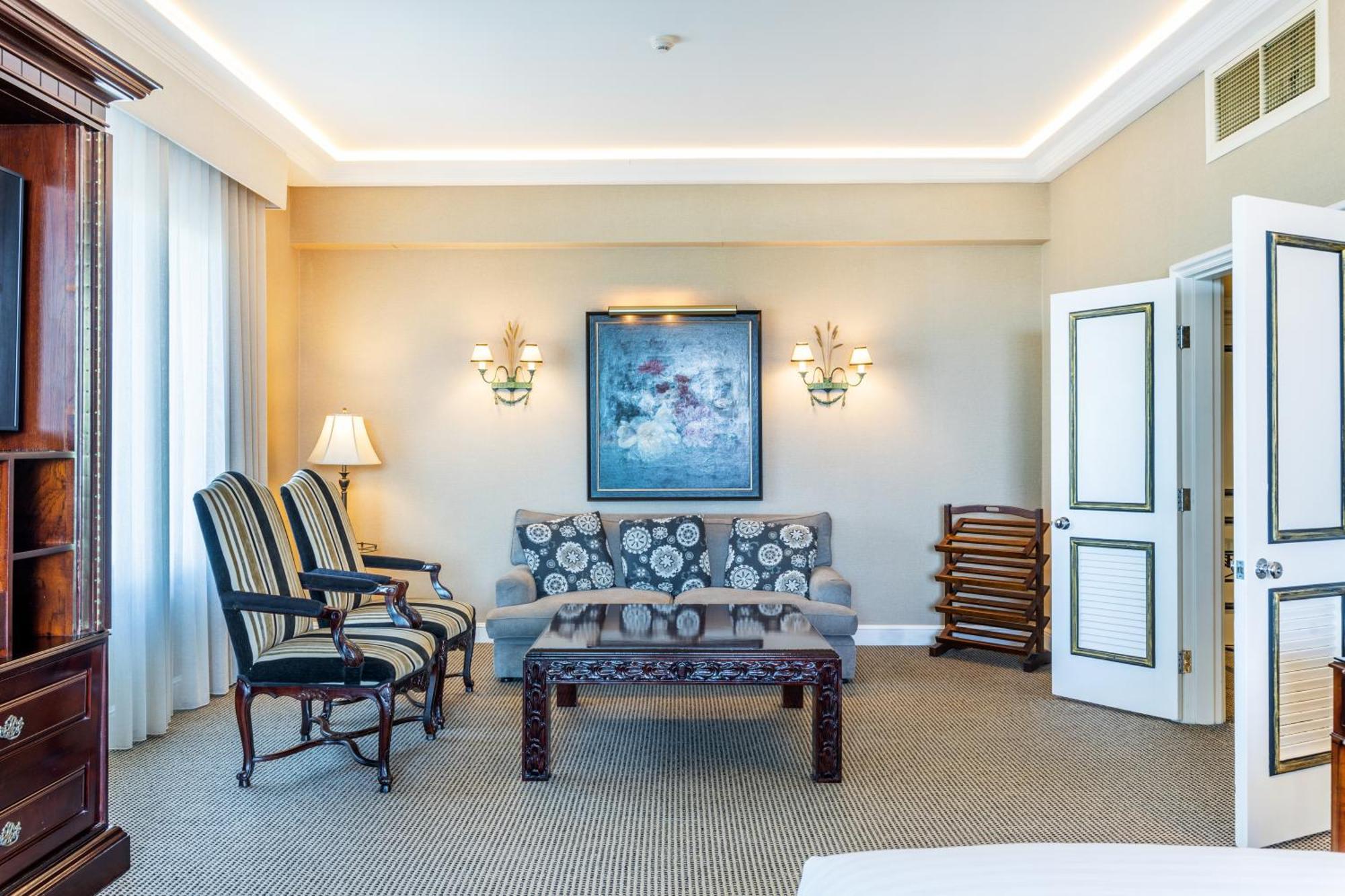 Suite Plaza