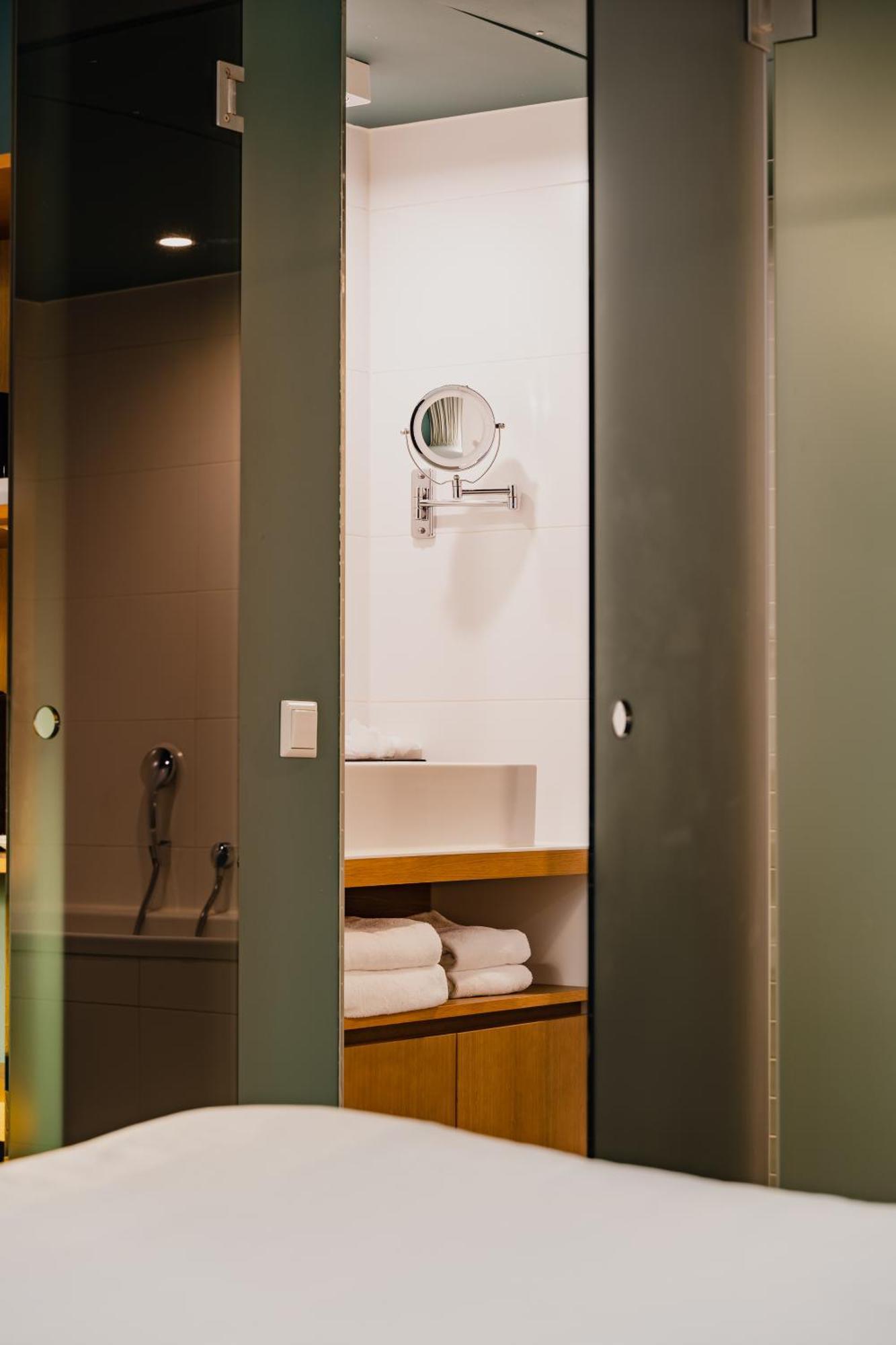 Indoor Double or Twin Room Atrium view