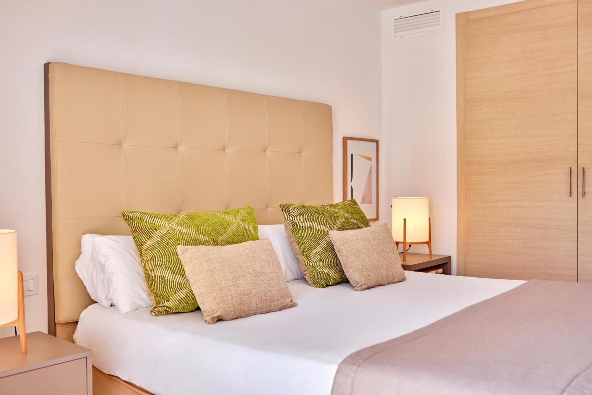 One-Bedroom Suite with Pool View,1545000613:JPEG