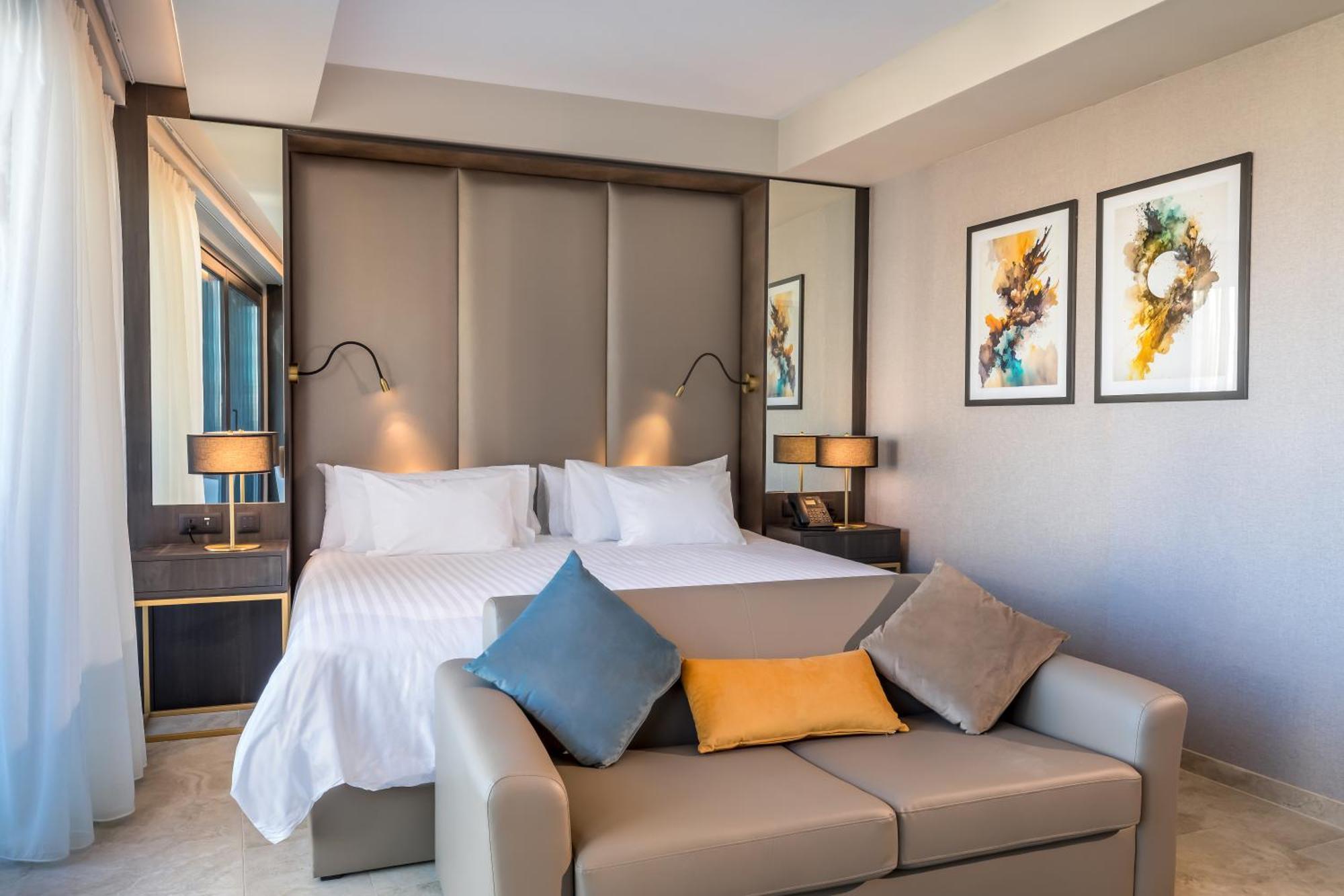 Deluxe Double or Twin Room Sea View