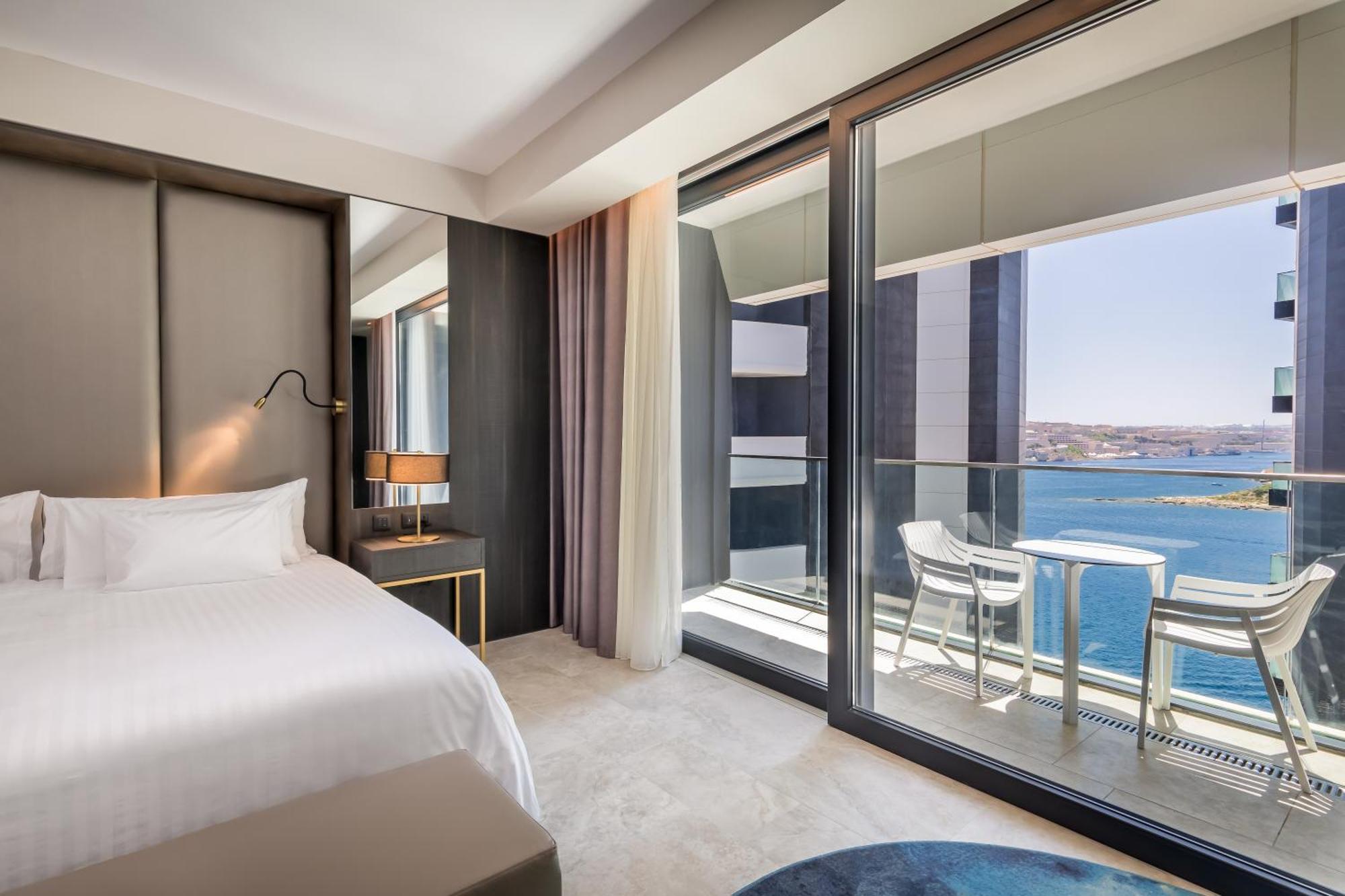 Superior Double or Twin Side Sea View
