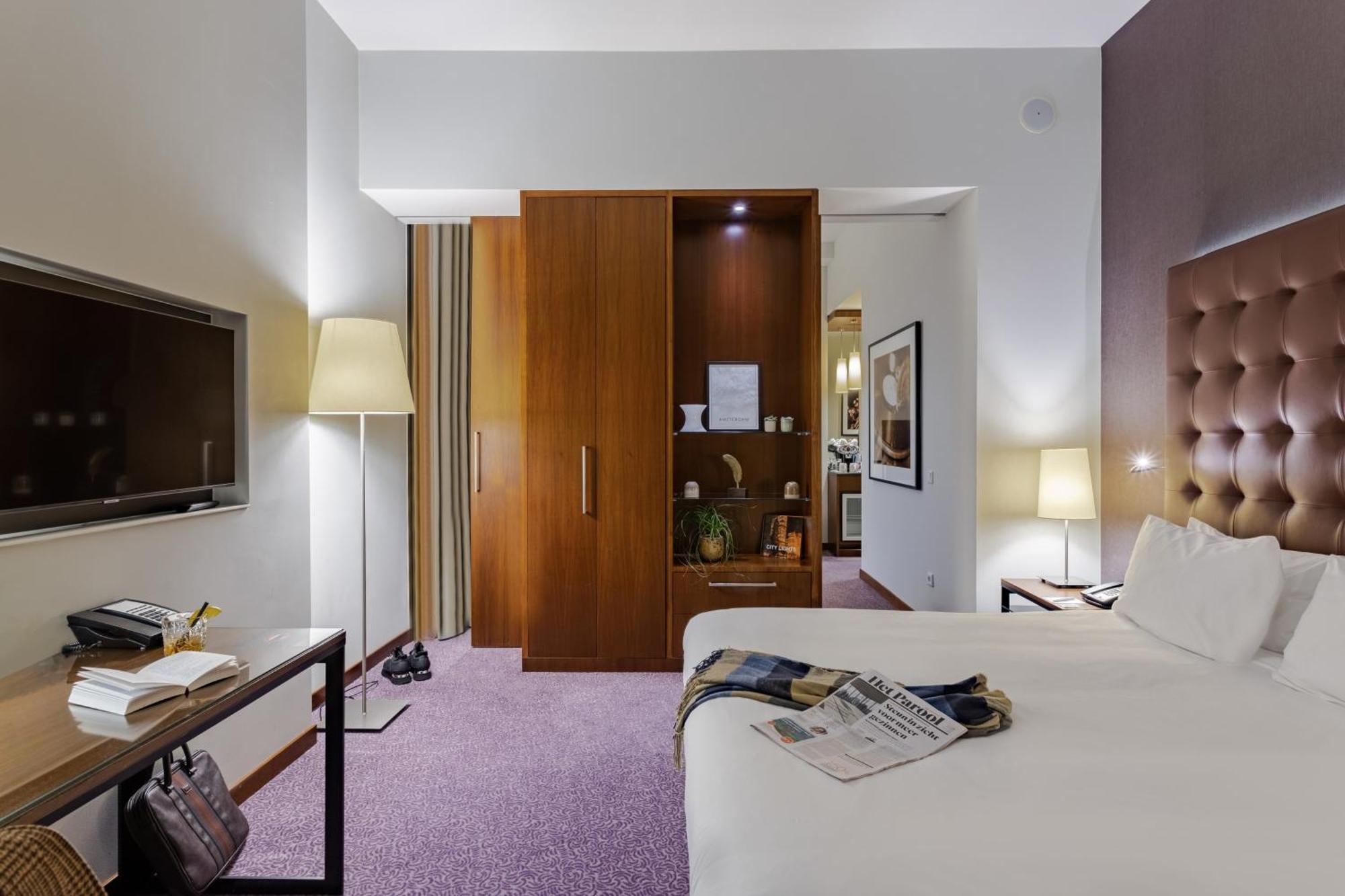 Junior King Suite