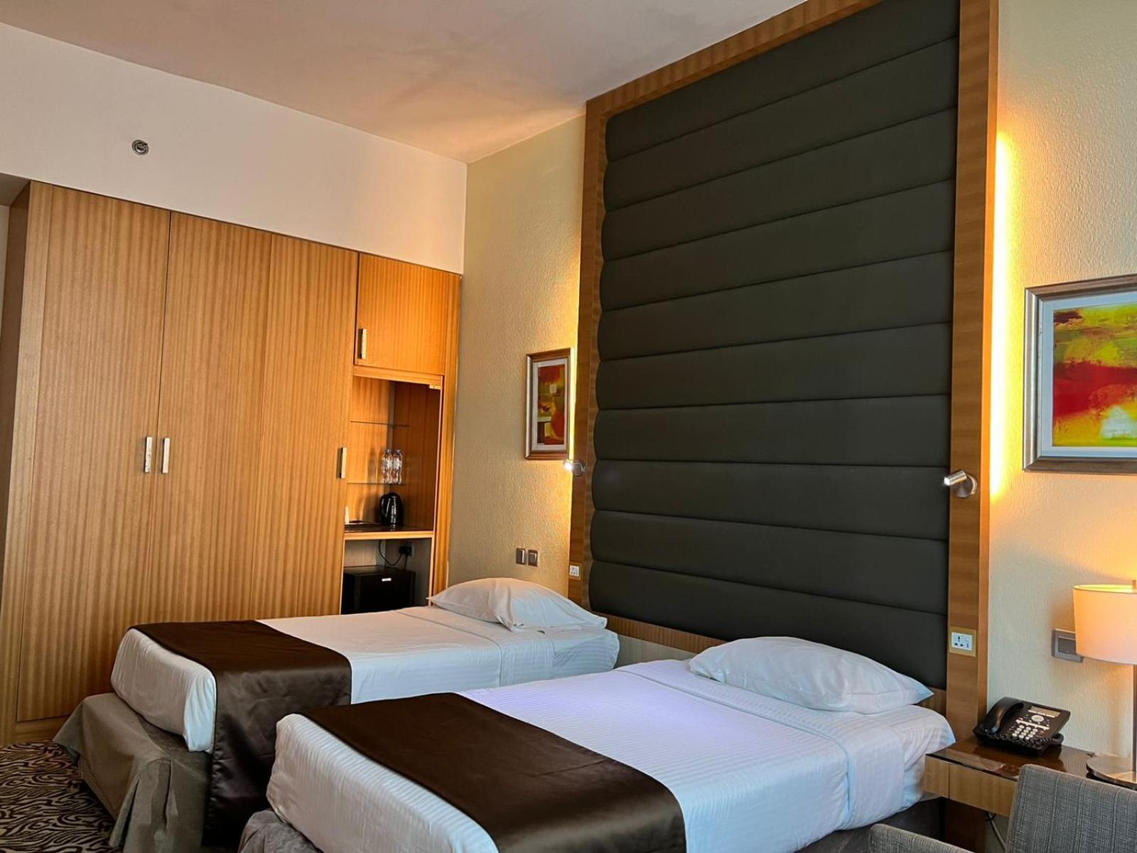 Standard Room with Two Twin Beds - 20% off Food & Beverages, Late Check-out until 4pm + Early Check-in from 8am , 50% Off on Spa Services, 50% Off Laundry Services