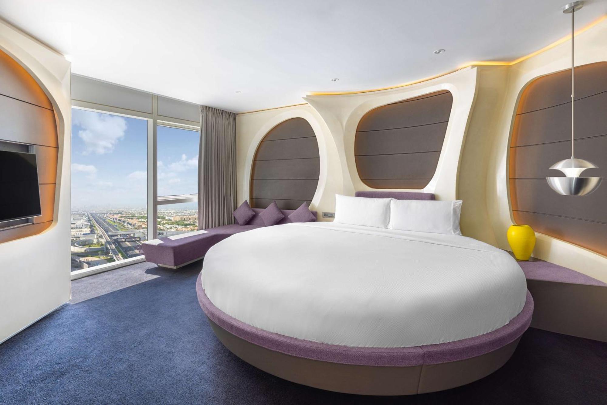 Round Bed Vantage Suite
