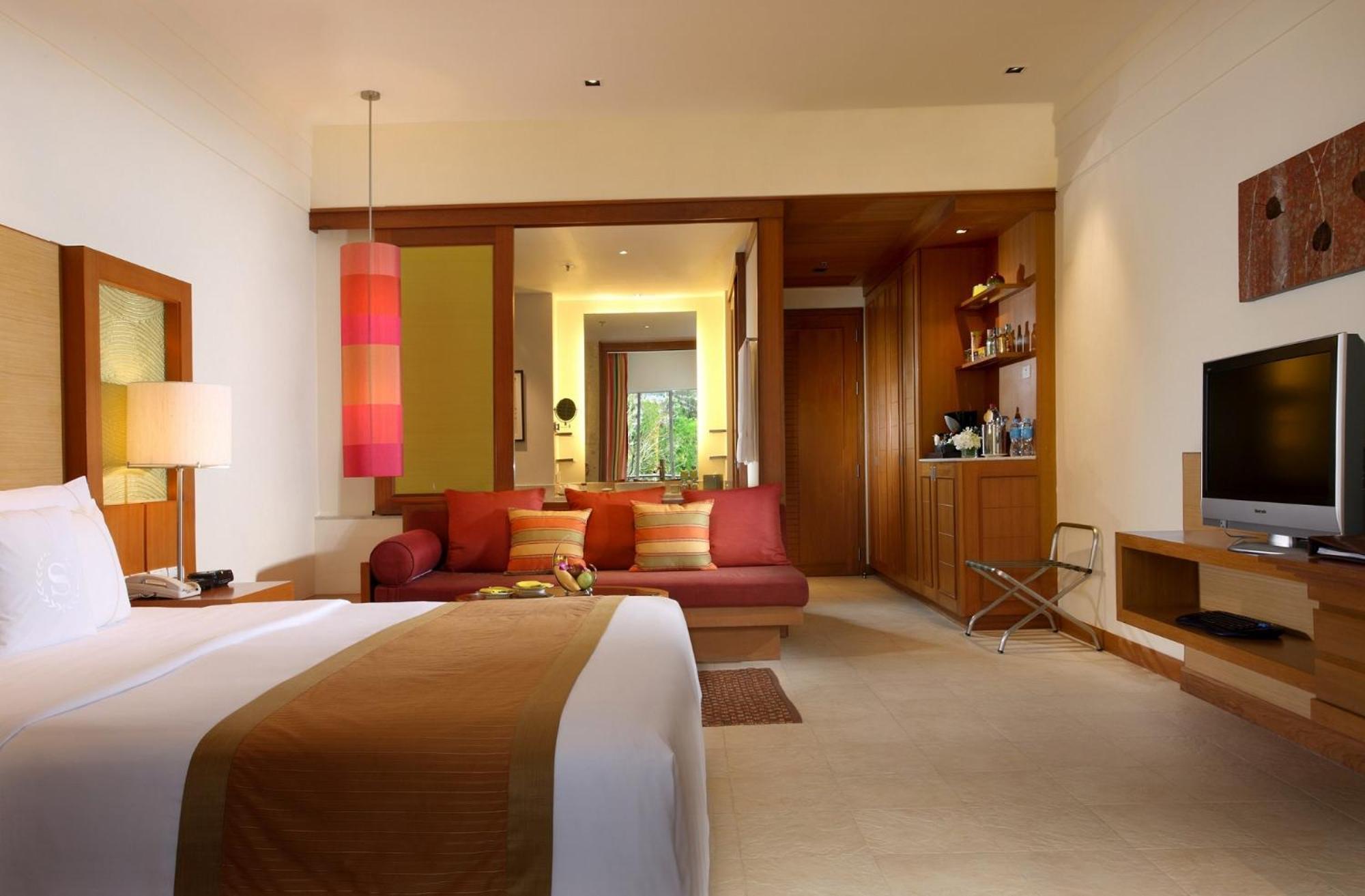 Garden View, Guest room, 1 King, Garden view, Balcony,1539922054:JPEG