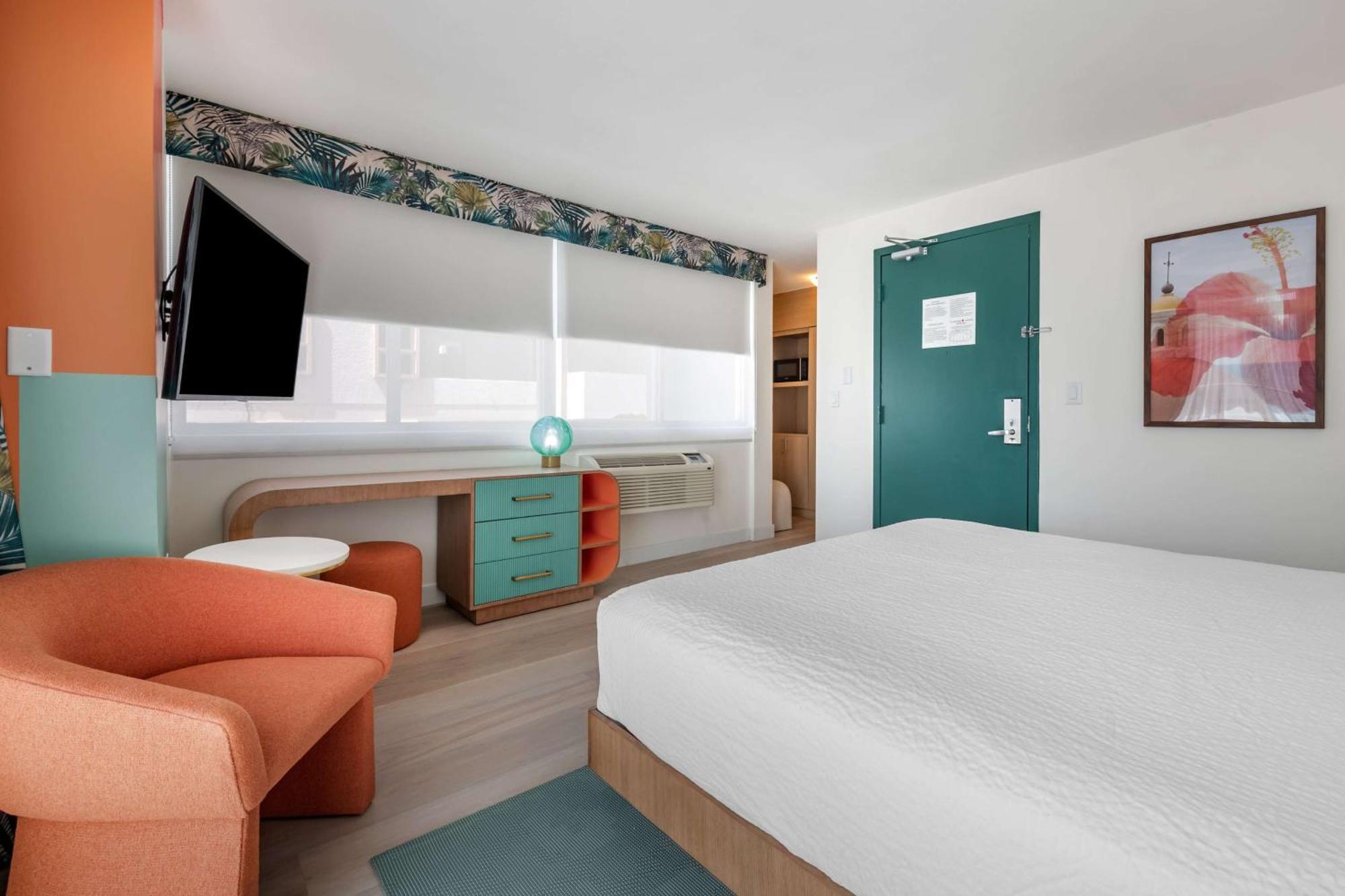 King Room Green Tower