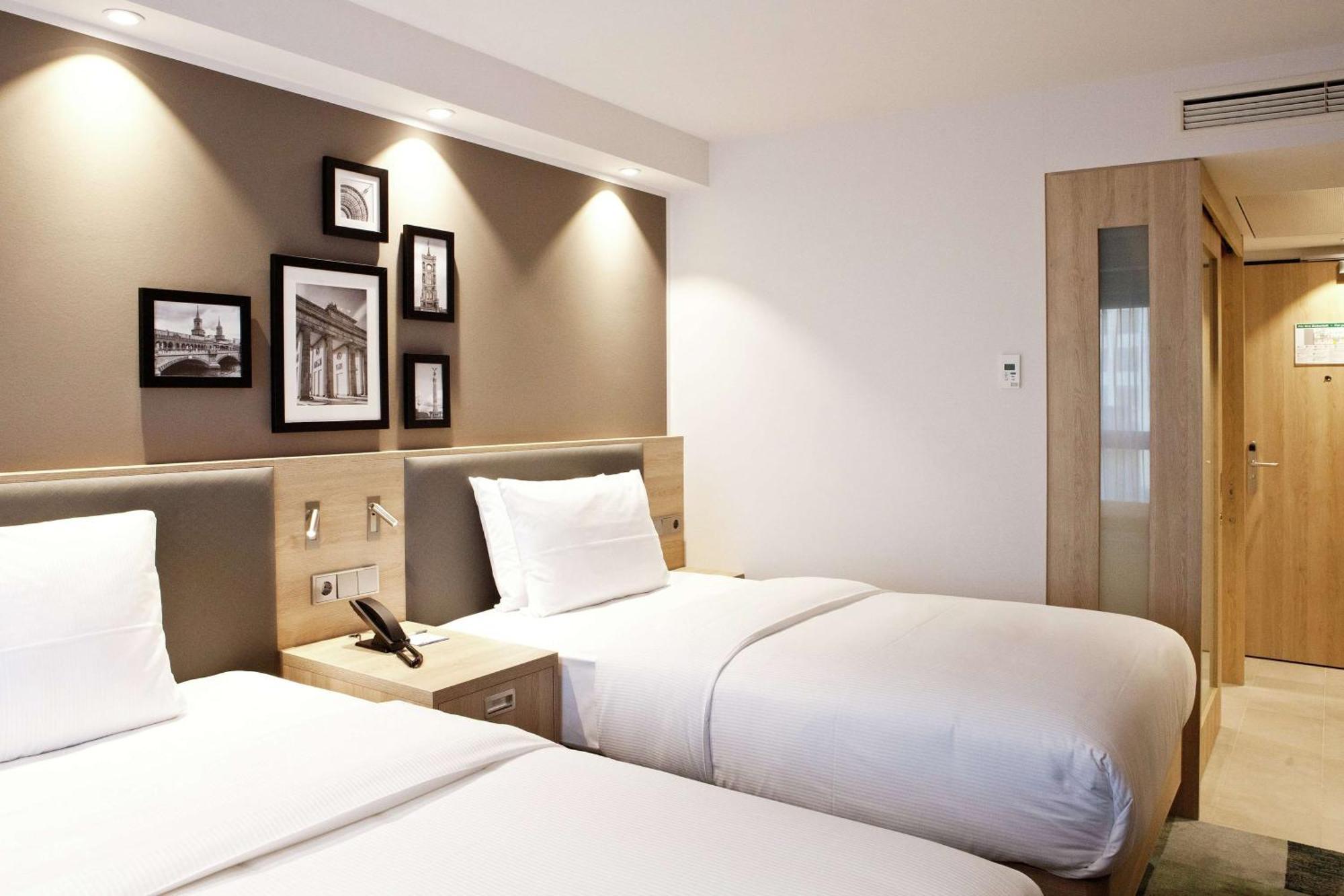 Twin Room,1548817660:JPEG