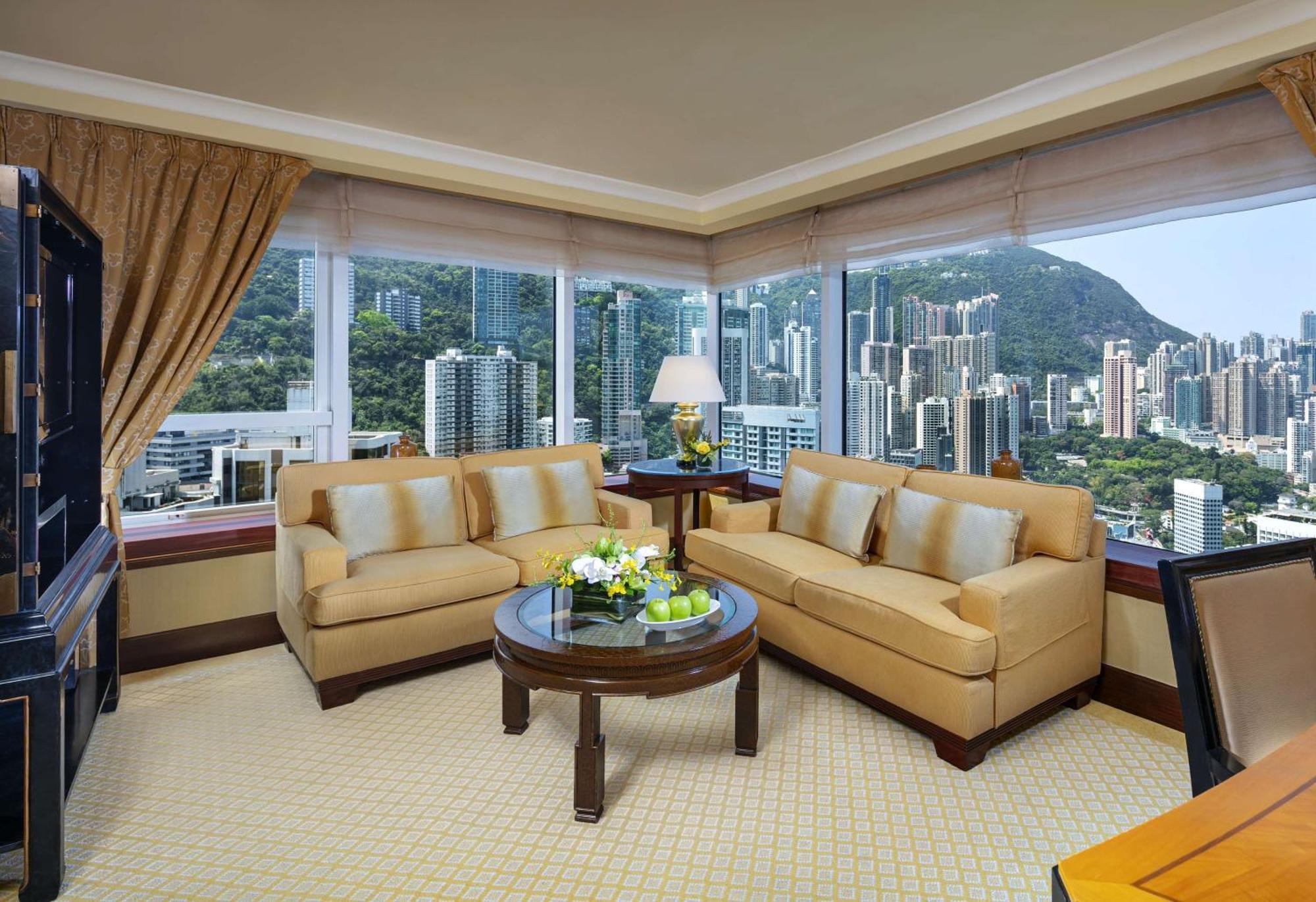 Executive King Suite Peak View