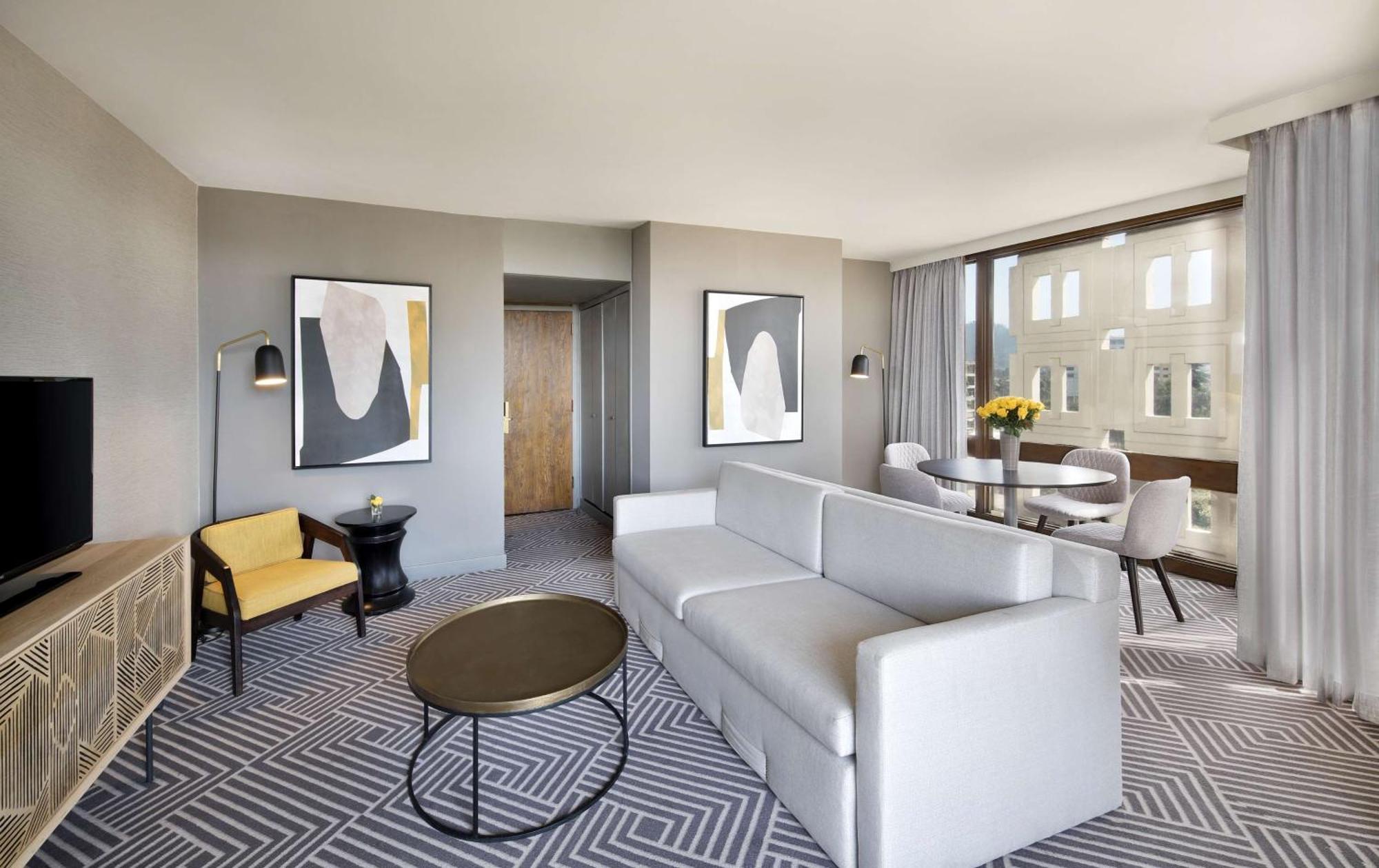 Junior Suite,1548873292:JPEG