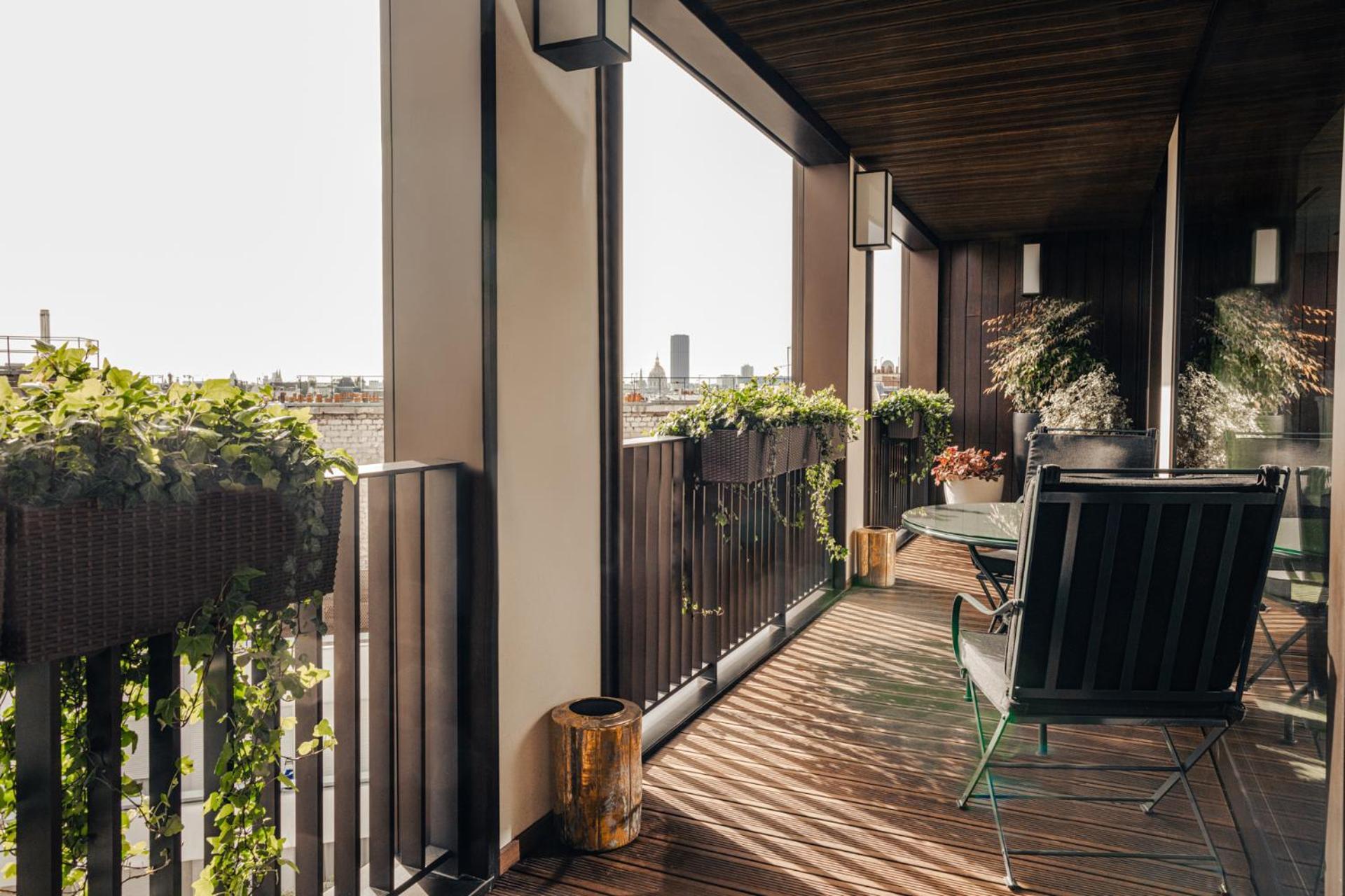 Deluxe Suite Terrace
