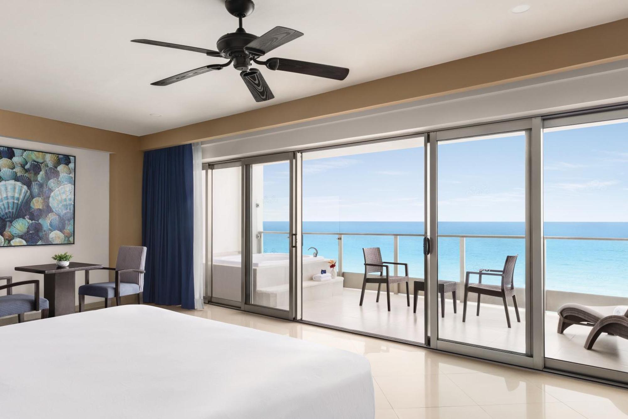 Ocean Front Suite One King Bed Adults only