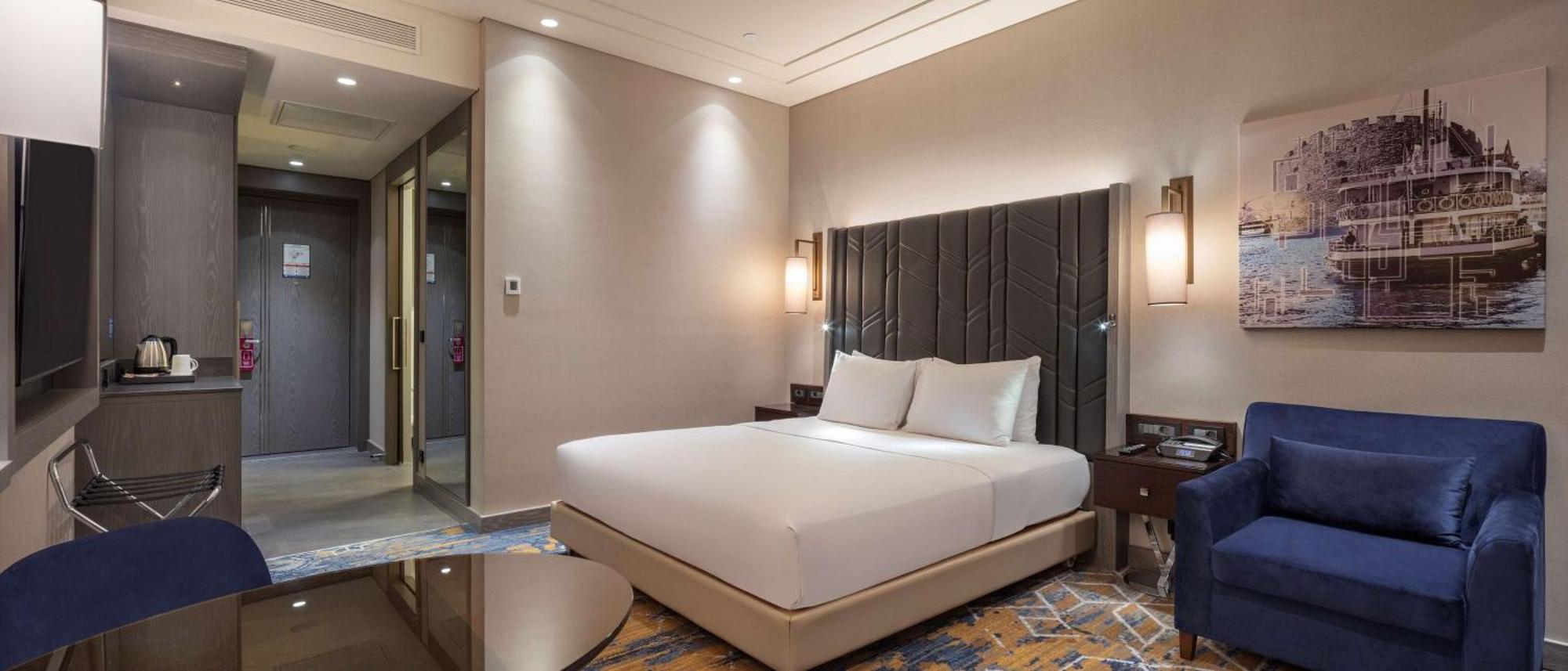 King Guest Room,1550380315:JPEG