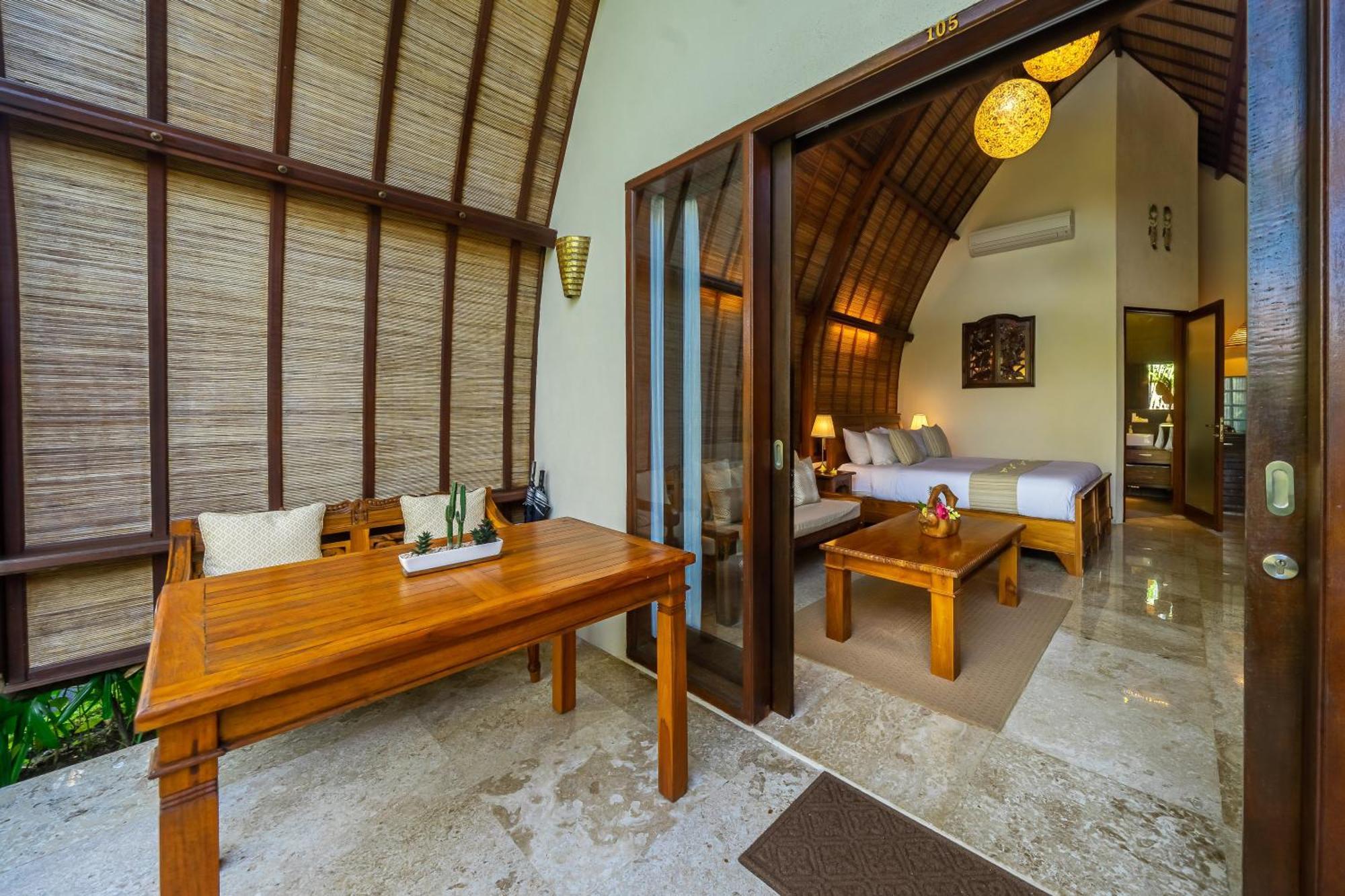 One-Bedroom Villa King or Twin Bed
