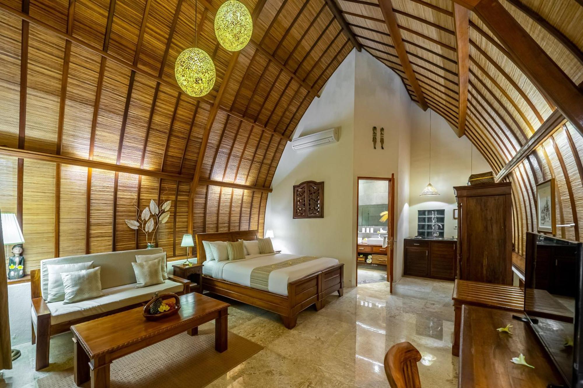One-Bedroom Villa King or Twin Bed