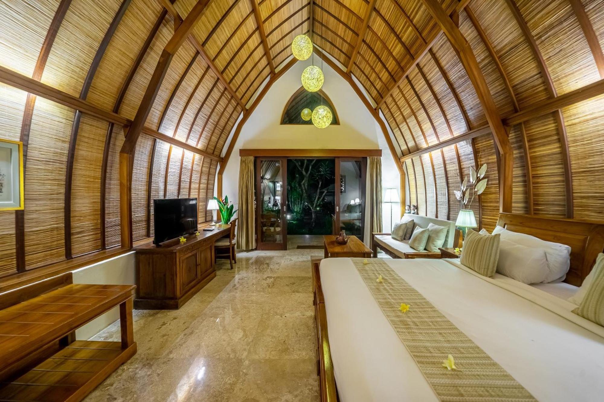 One-Bedroom Villa King or Twin Bed