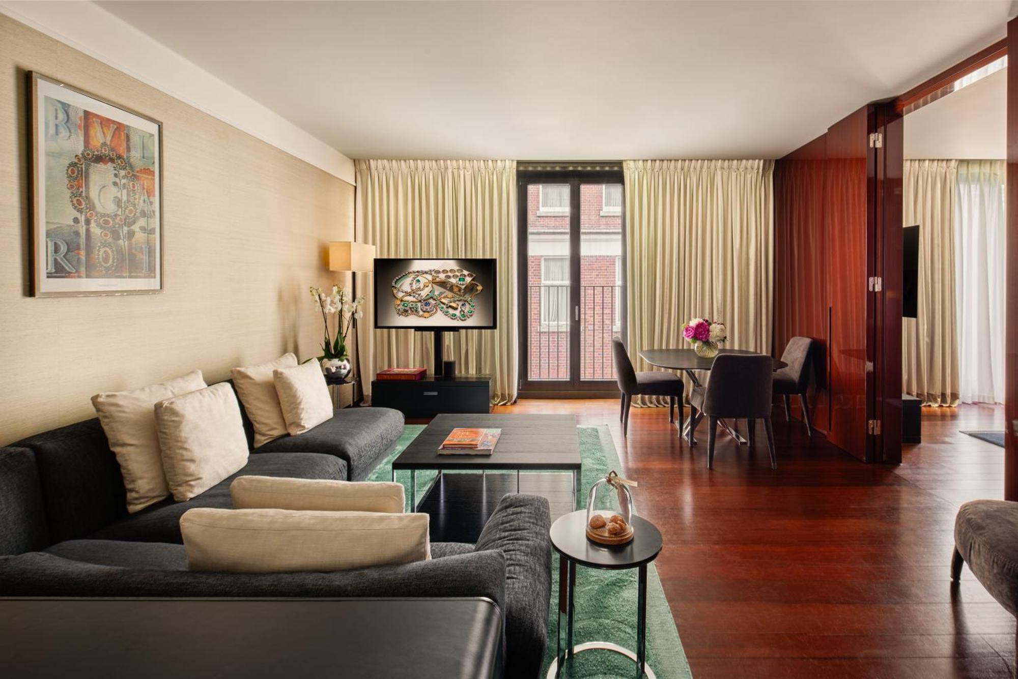 Deluxe Suite,1550739058:JPEG