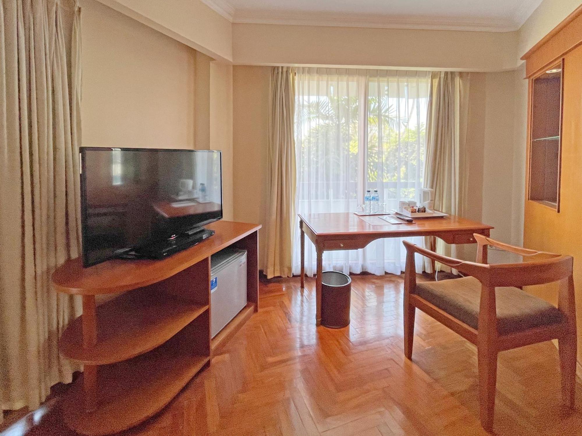 Corner Suite