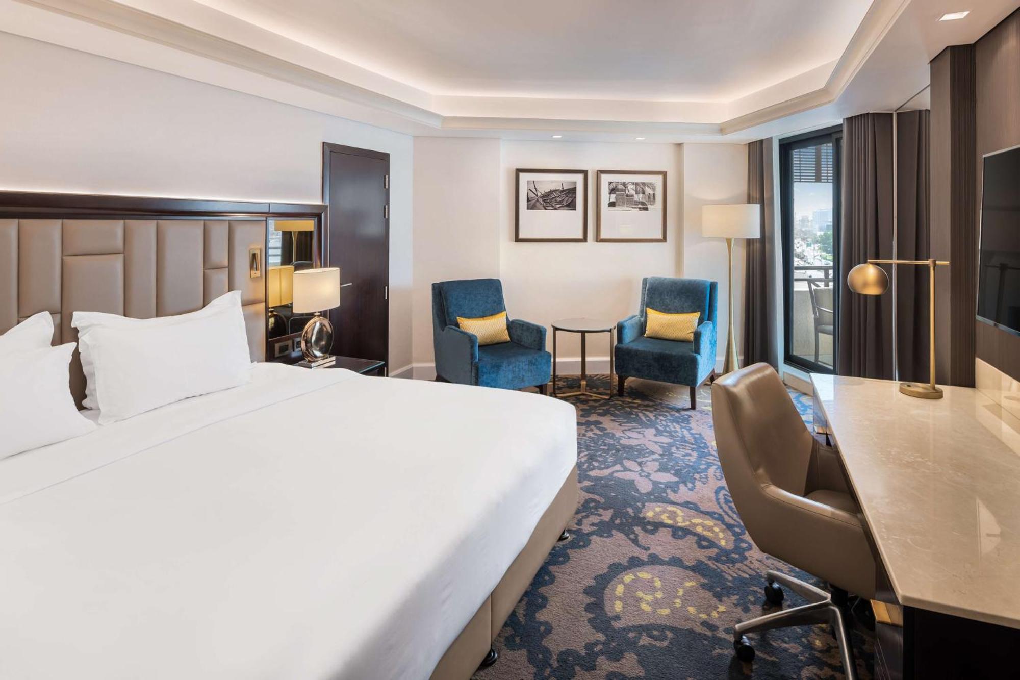 Executive Room Lounge Access Balcony Creek View