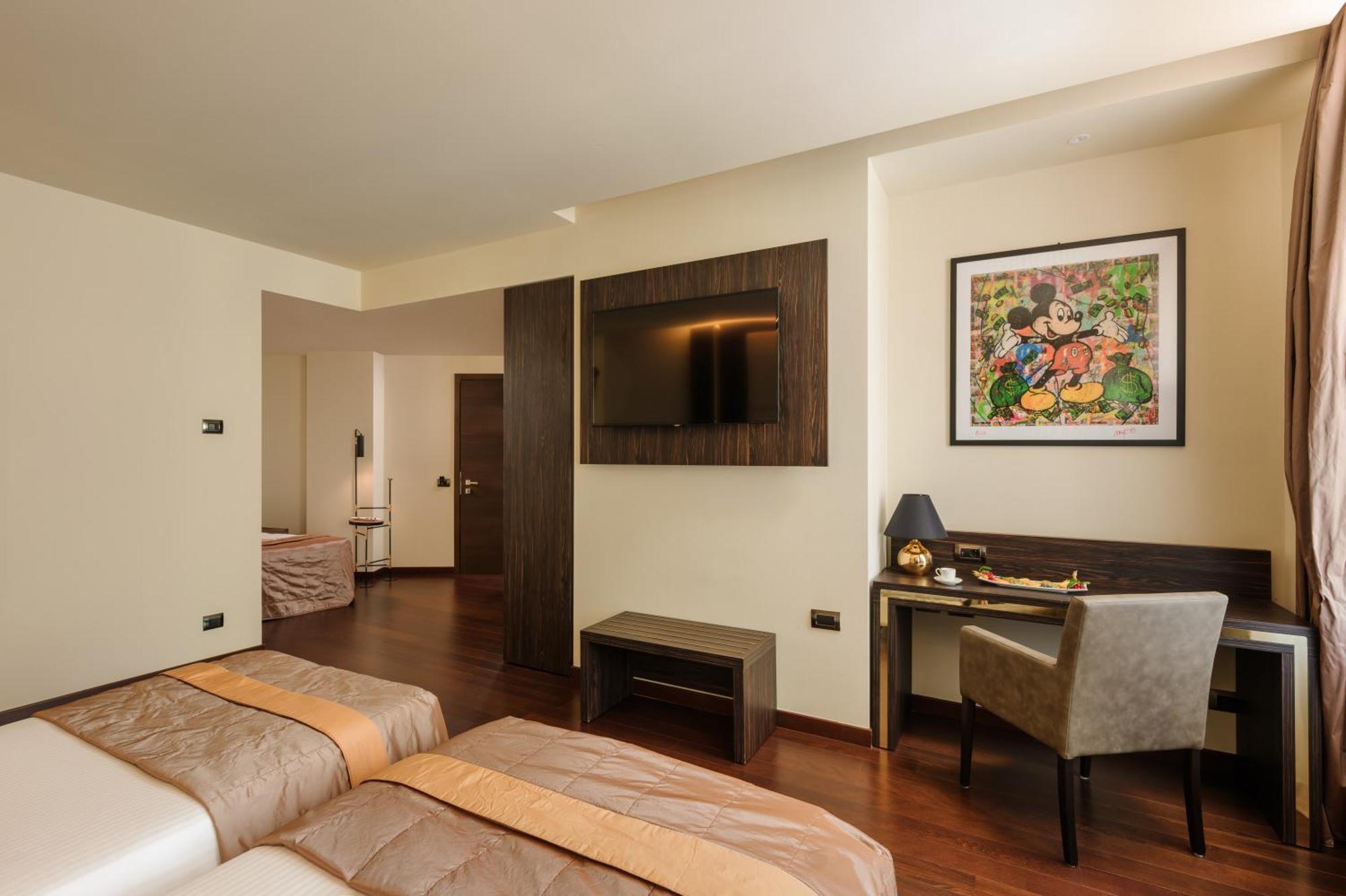 Deluxe Triple Room