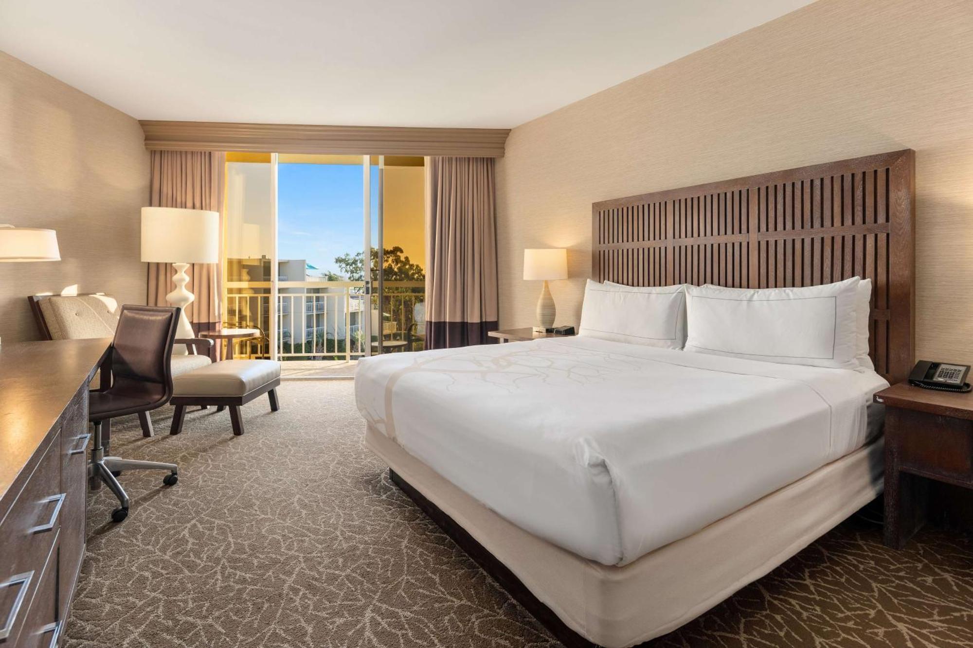 King Room Coastal Golf View