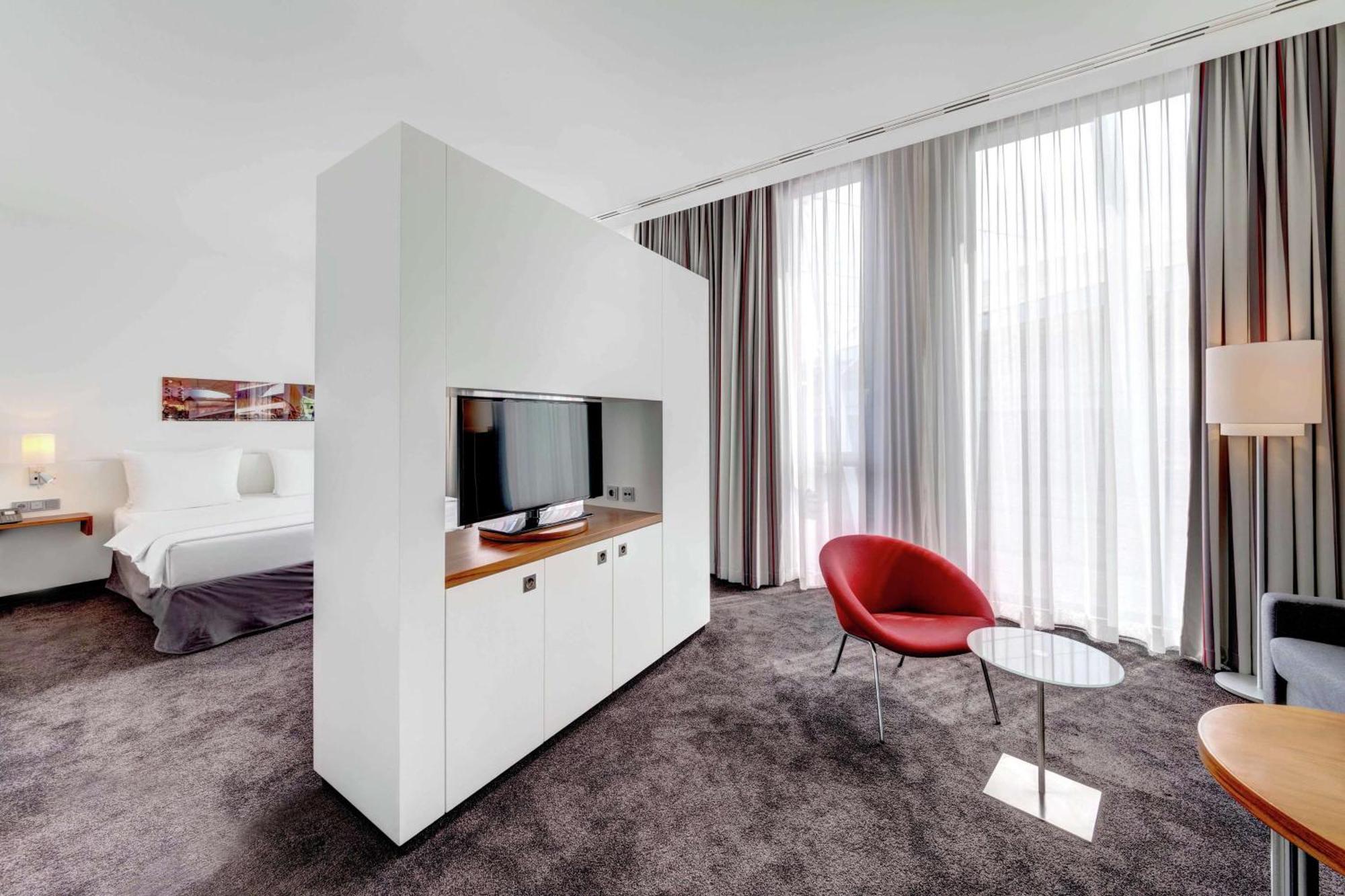 Juniorsuite med badstue, king-size-seng og sovesofa (4 voksne)