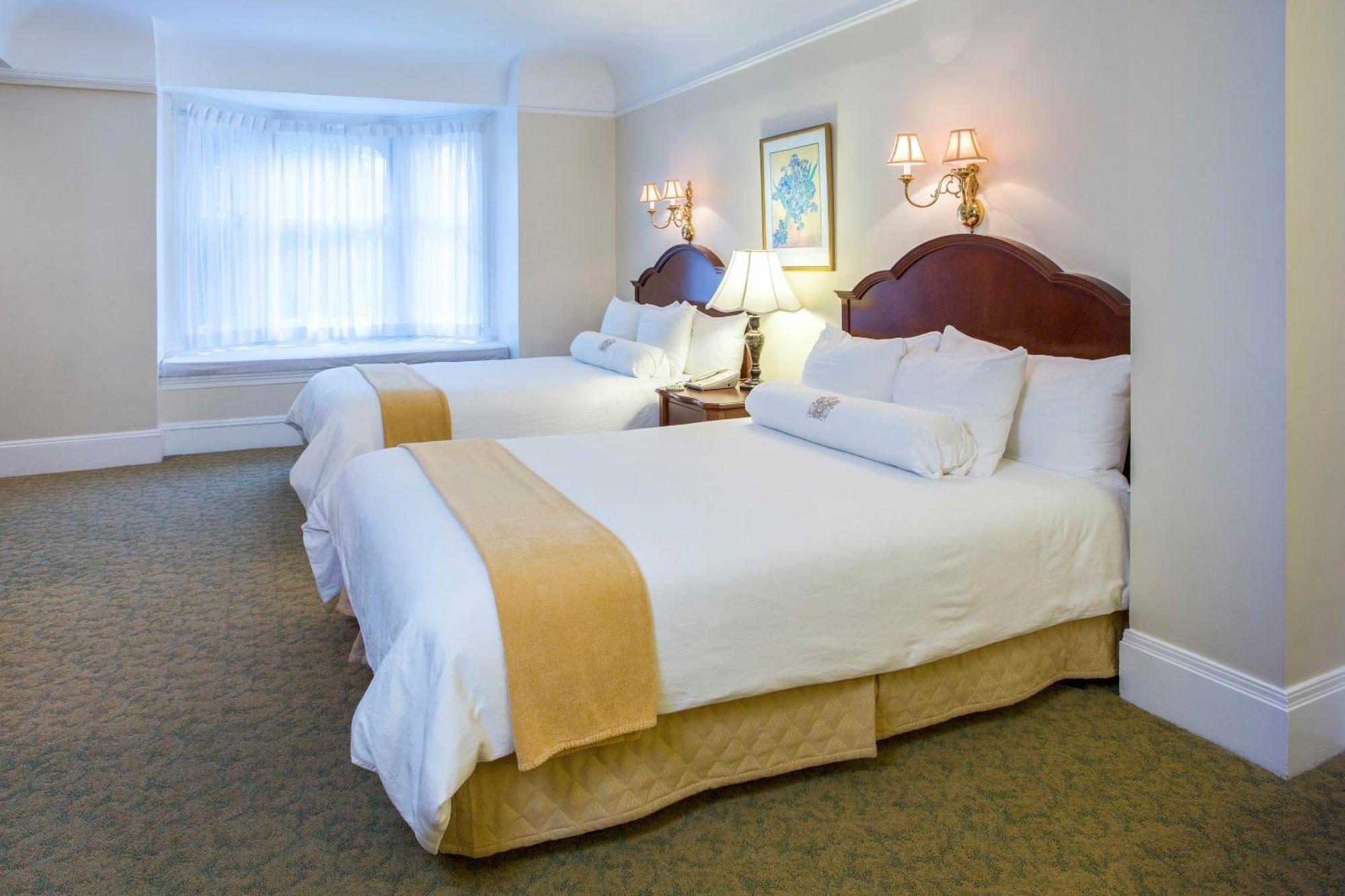 One Bedroom Suite With Kitchen,1554103723:JPEG
