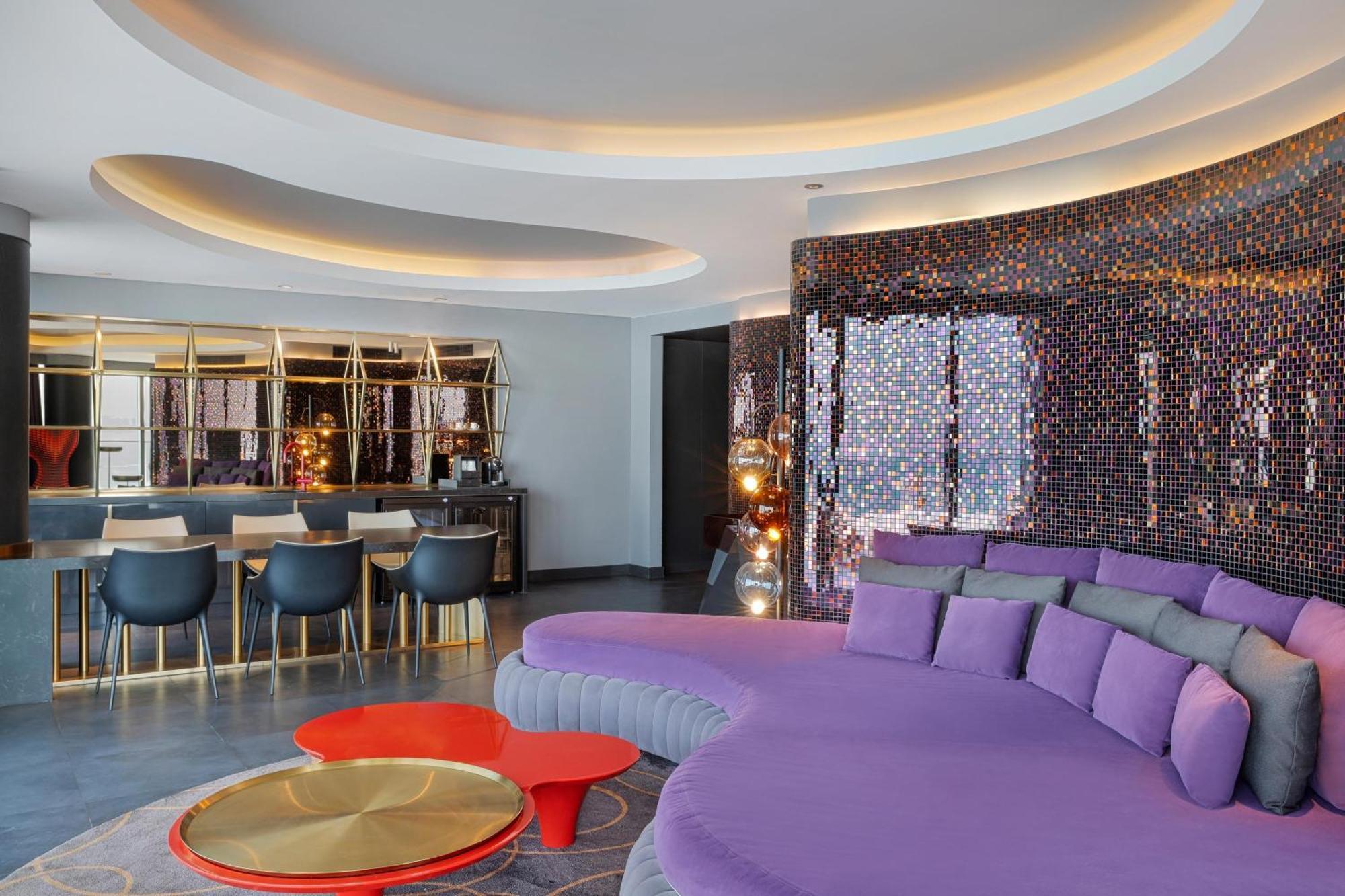 Marvelous Jacuzzi 1 Bedroom Suite 1 King Whirlpool Private Terrace includes 3 hours of Flow of Selected Drinks