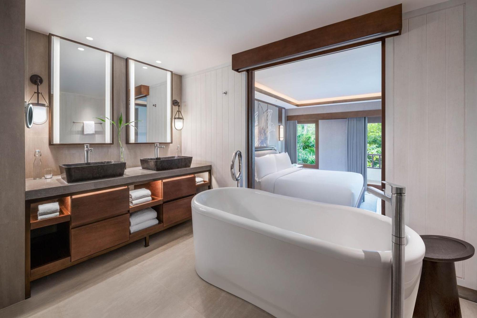 Lagoon Access Suite 1 Bedroom Suite 1 King Terrace Daily Activity